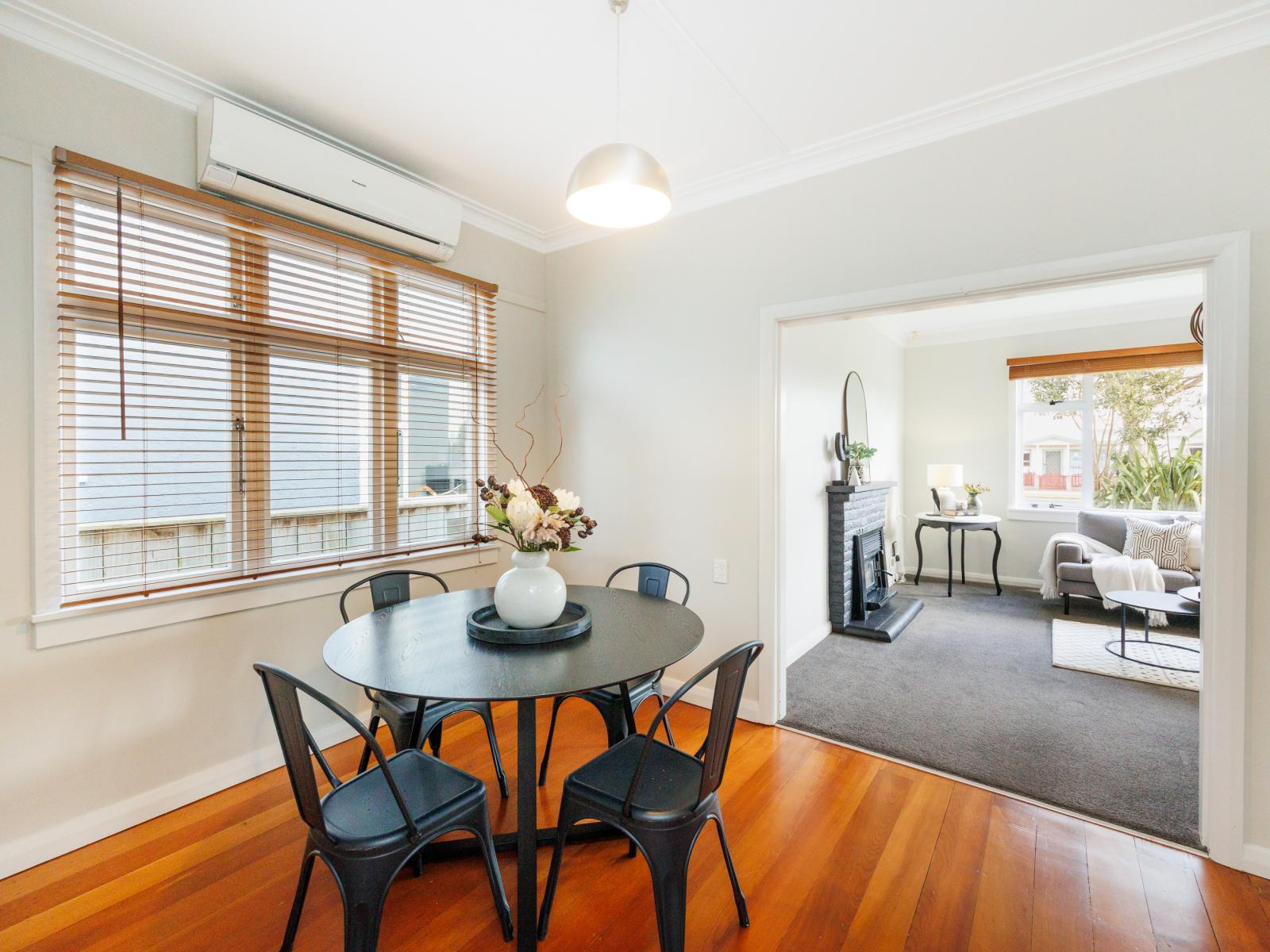 301 Botanical Road, West End