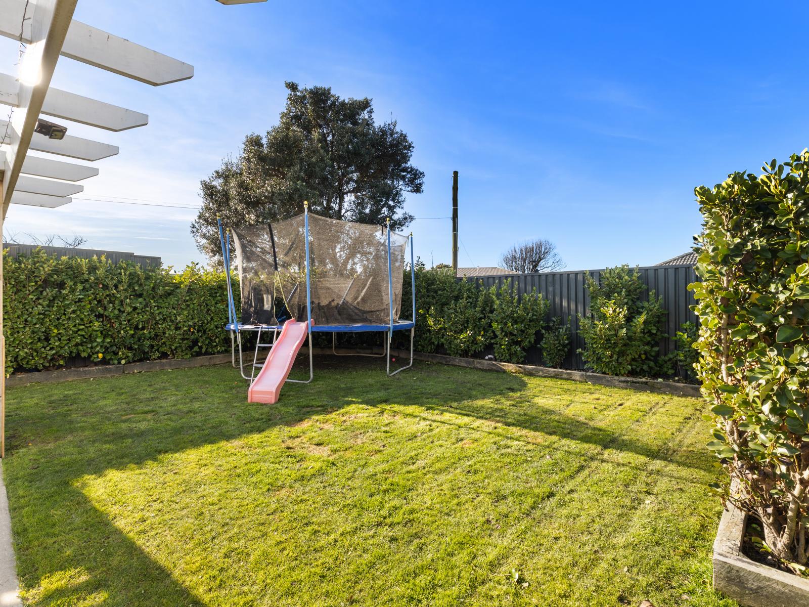1 Battersea Place, Roslyn