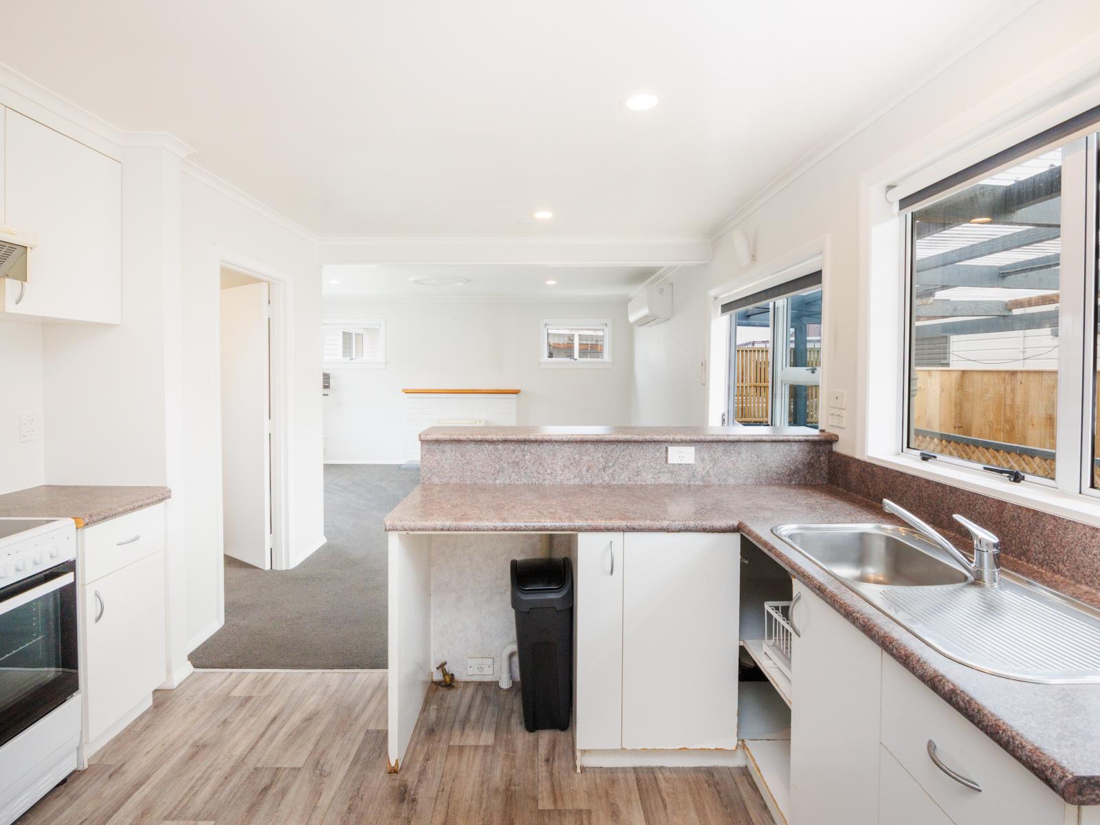 345 Tremaine Avenue, Takaro