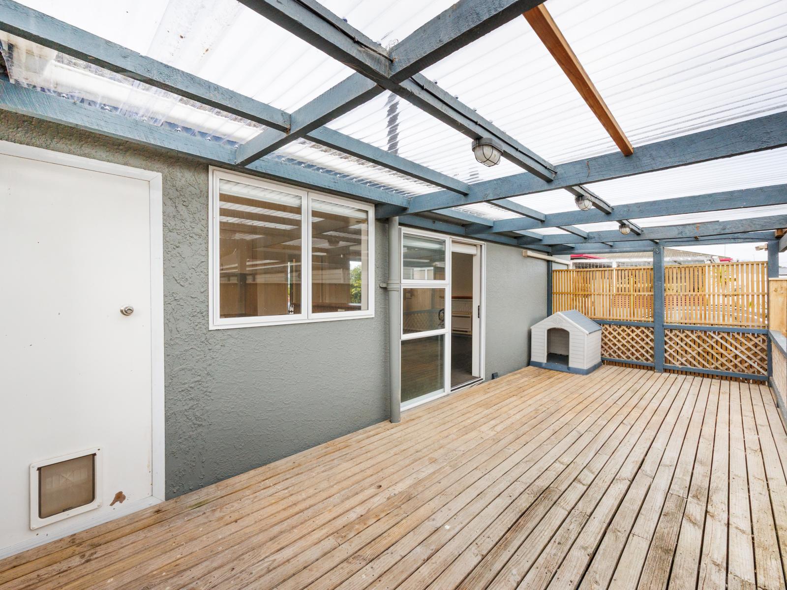 345 Tremaine Avenue, Takaro