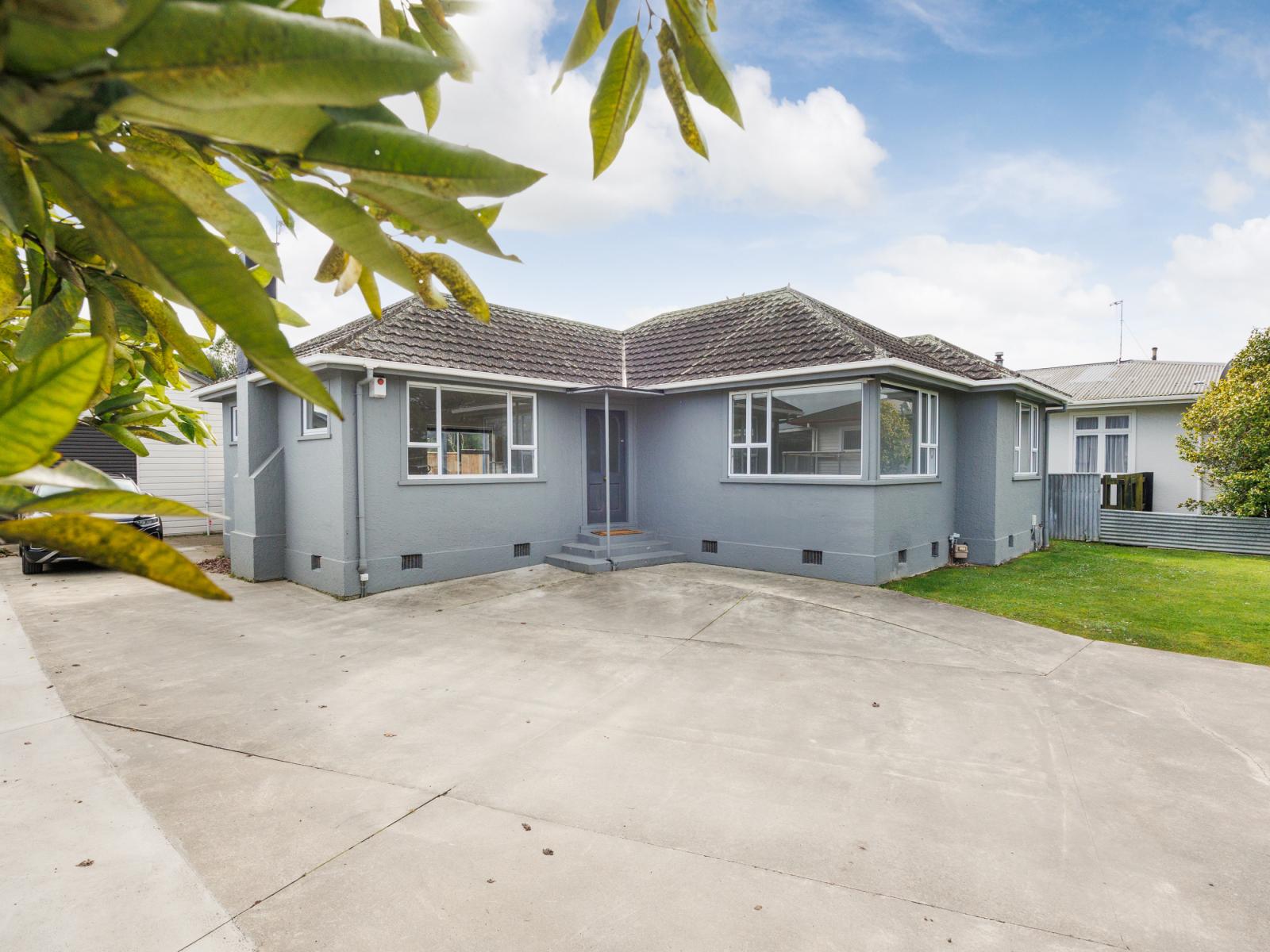 345 Tremaine Avenue, Takaro