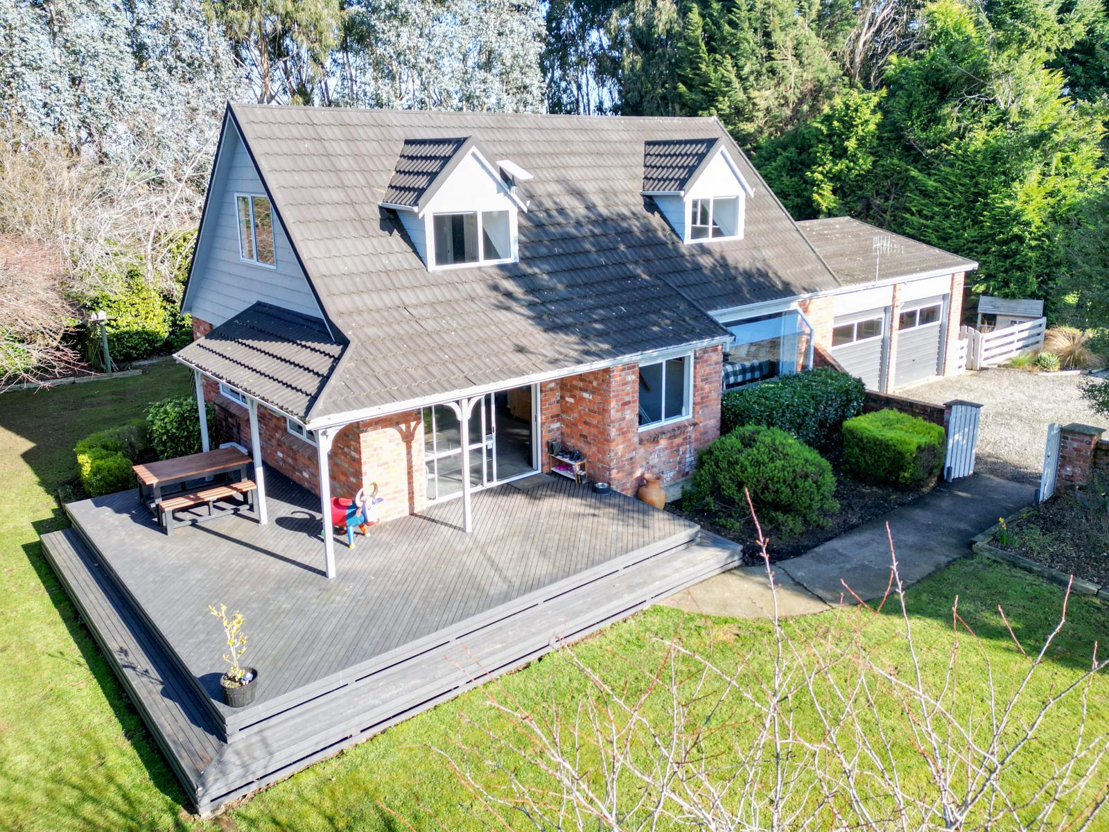 213 West Plains School Road, West Plains