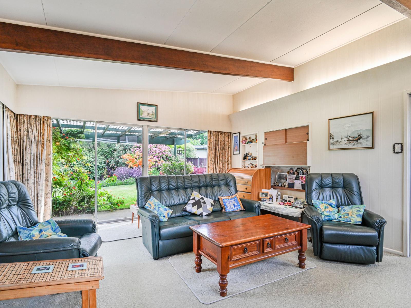 500 Hart Drive, Frimley