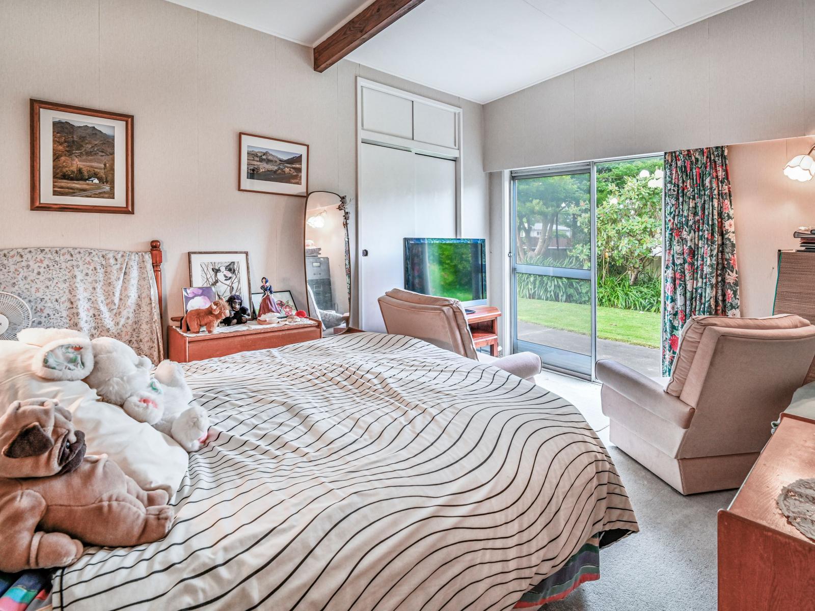 500 Hart Drive, Frimley