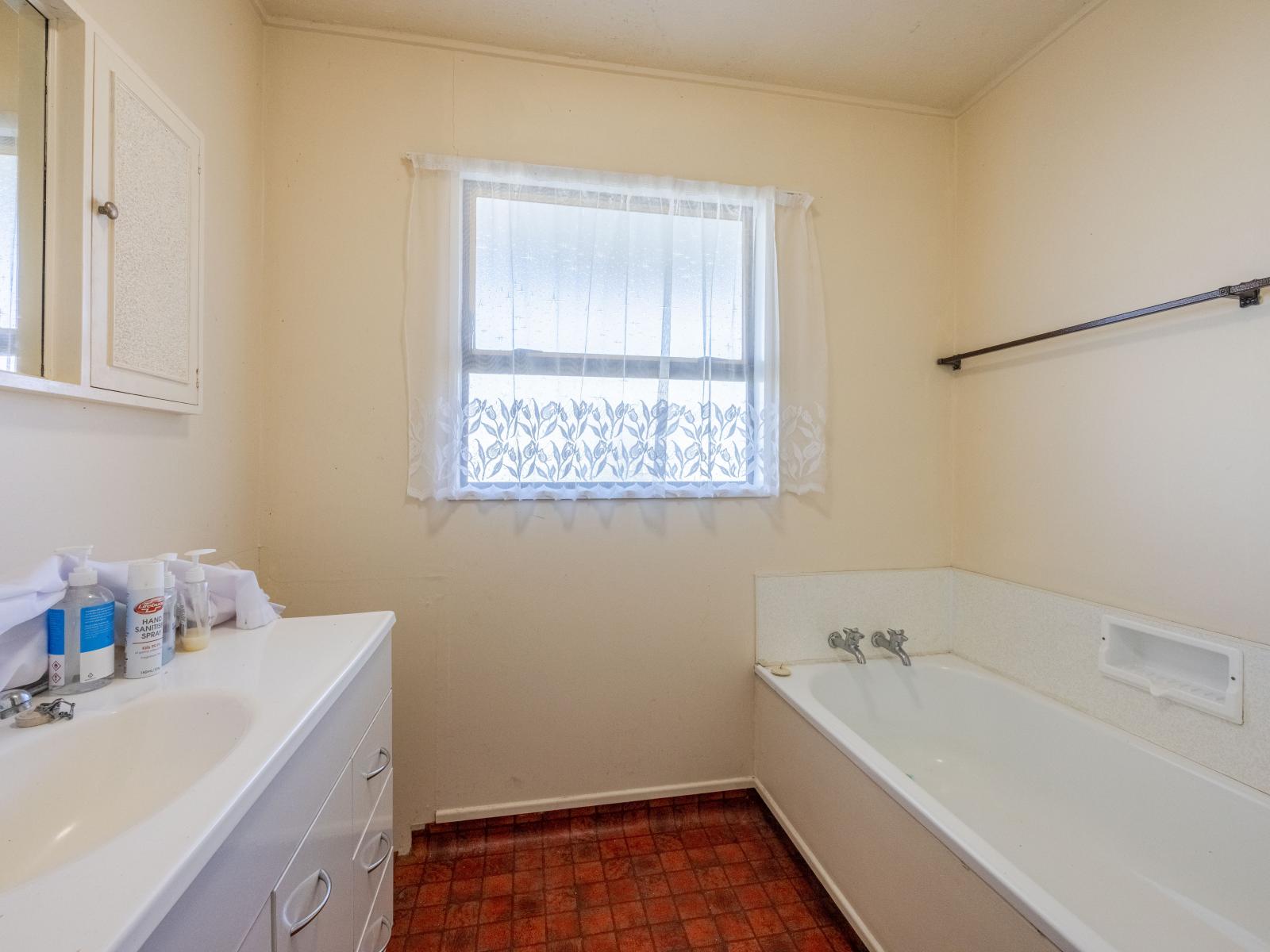 13B Church Street, Waipawa