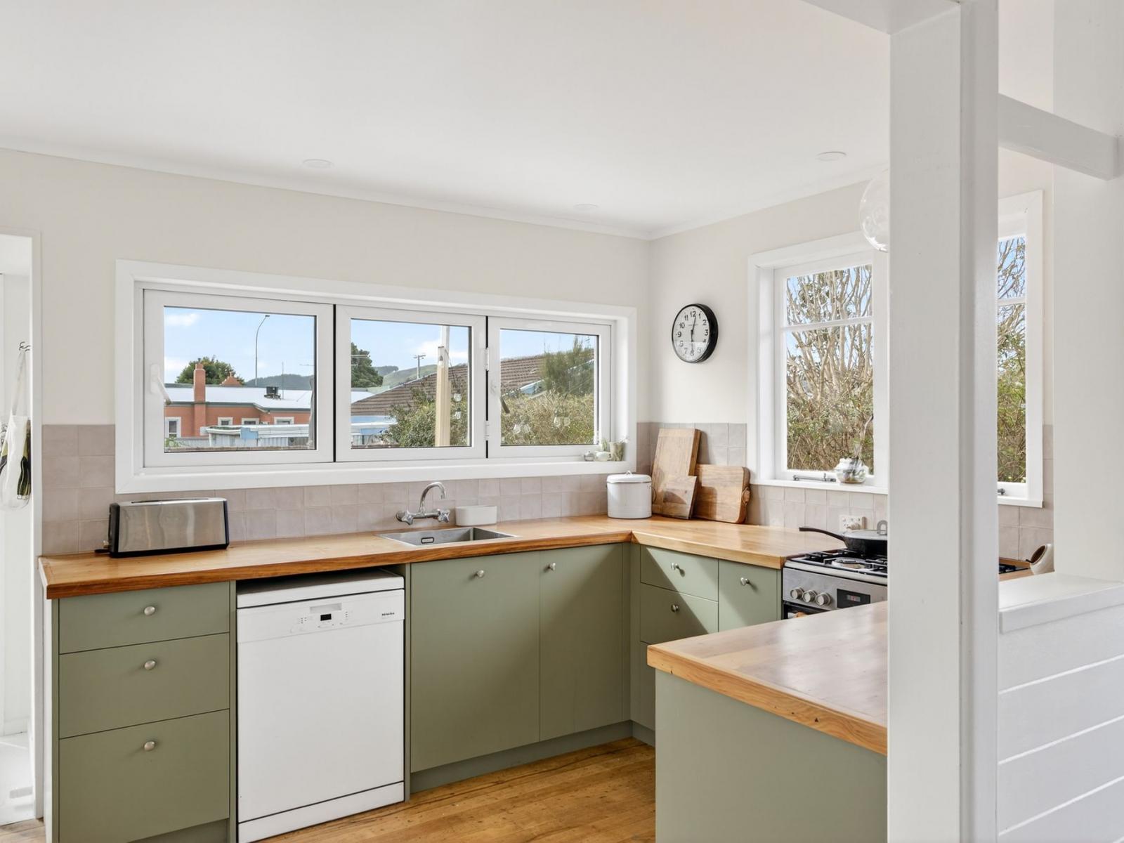 14 Ropata Street, Kaiti