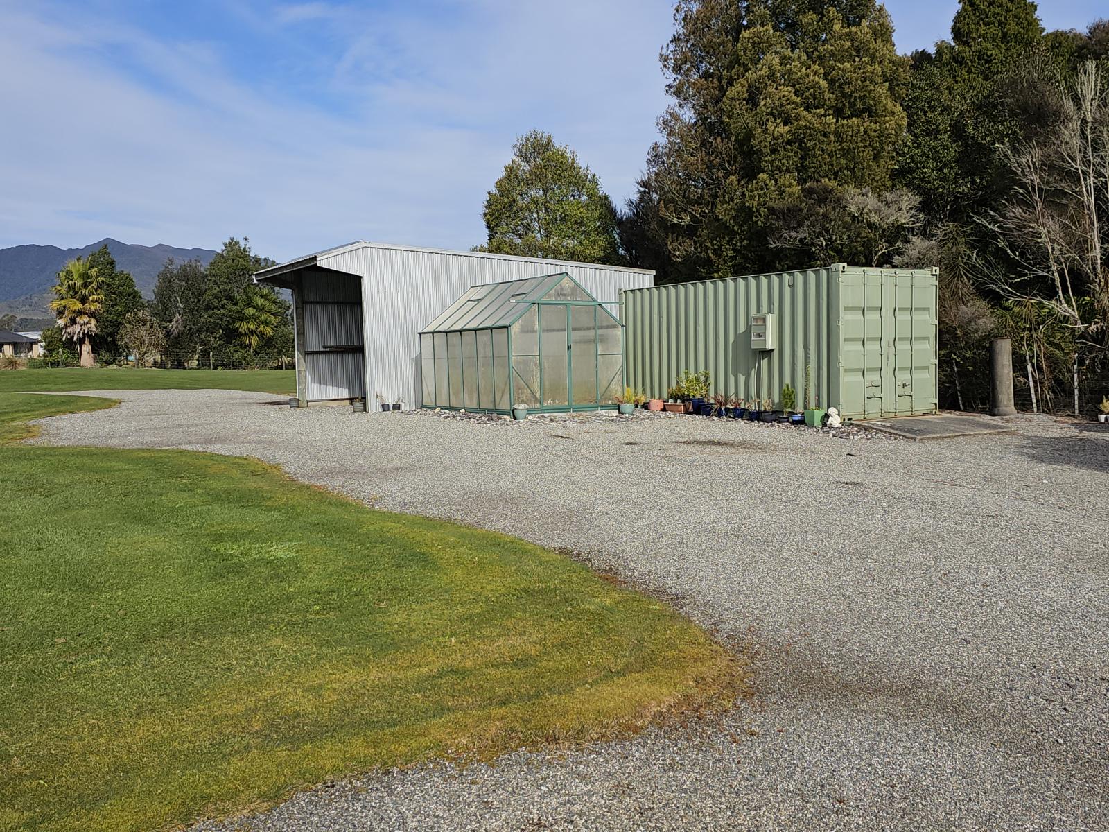 270 Utopia Road, Westport