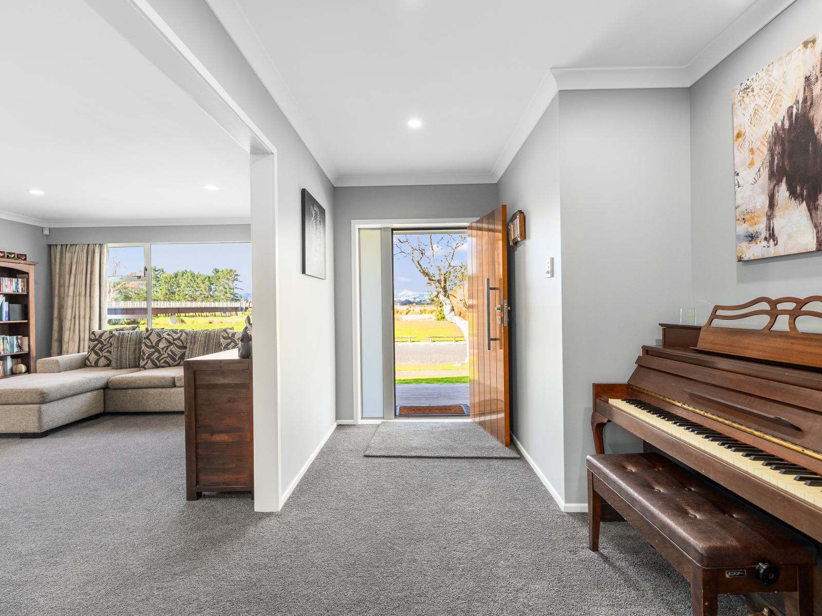 123 Dittmer Drive, West End