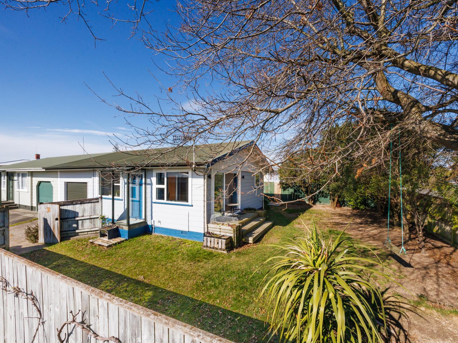 2 Lockhart Avenue, Milson
