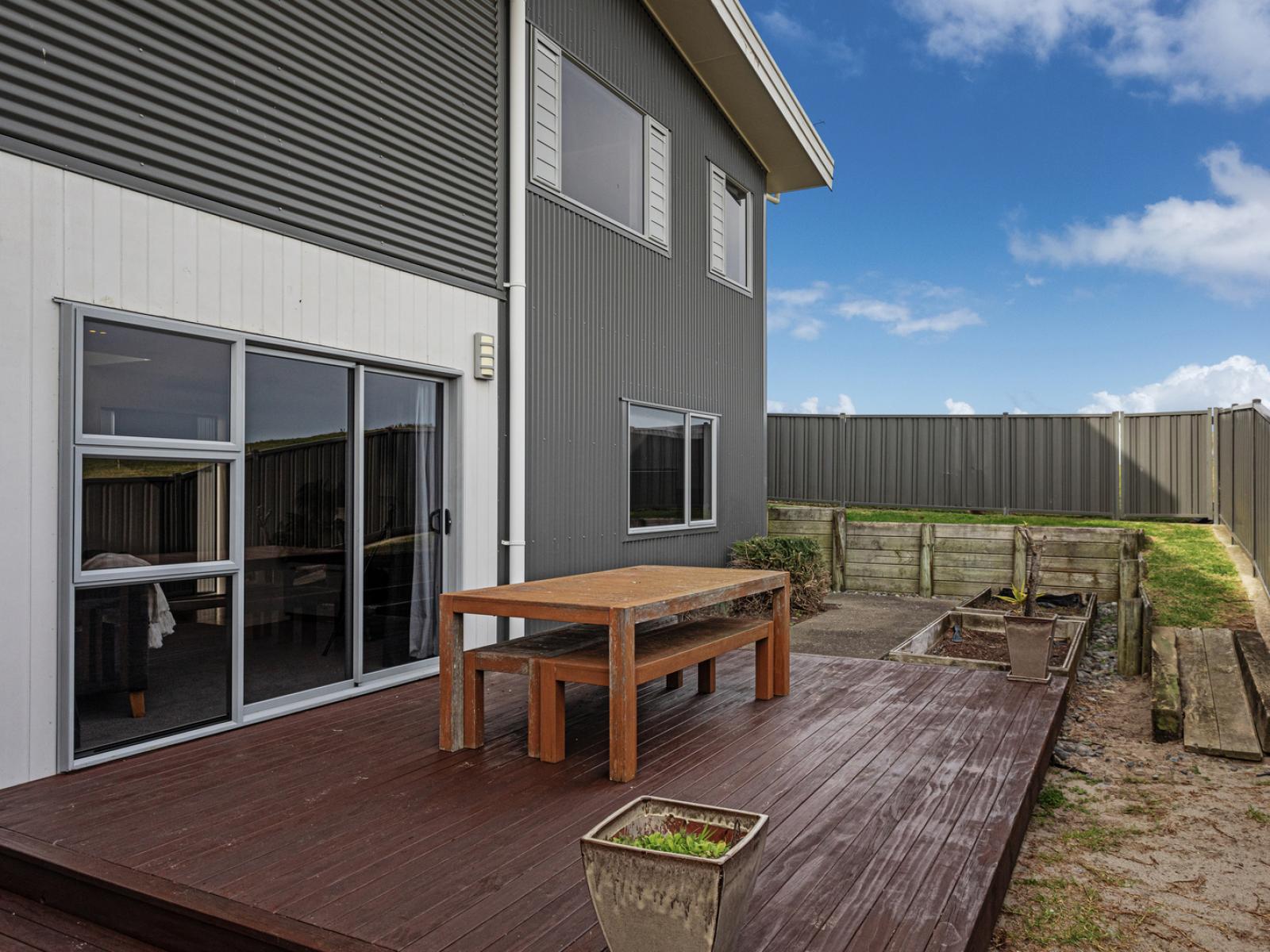 3 Omega Place, Coastlands