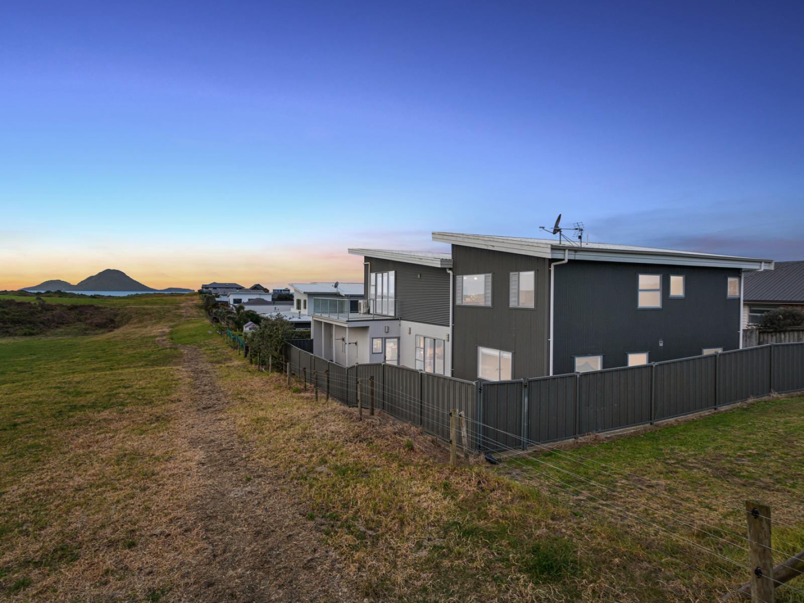 3 Omega Place, Coastlands