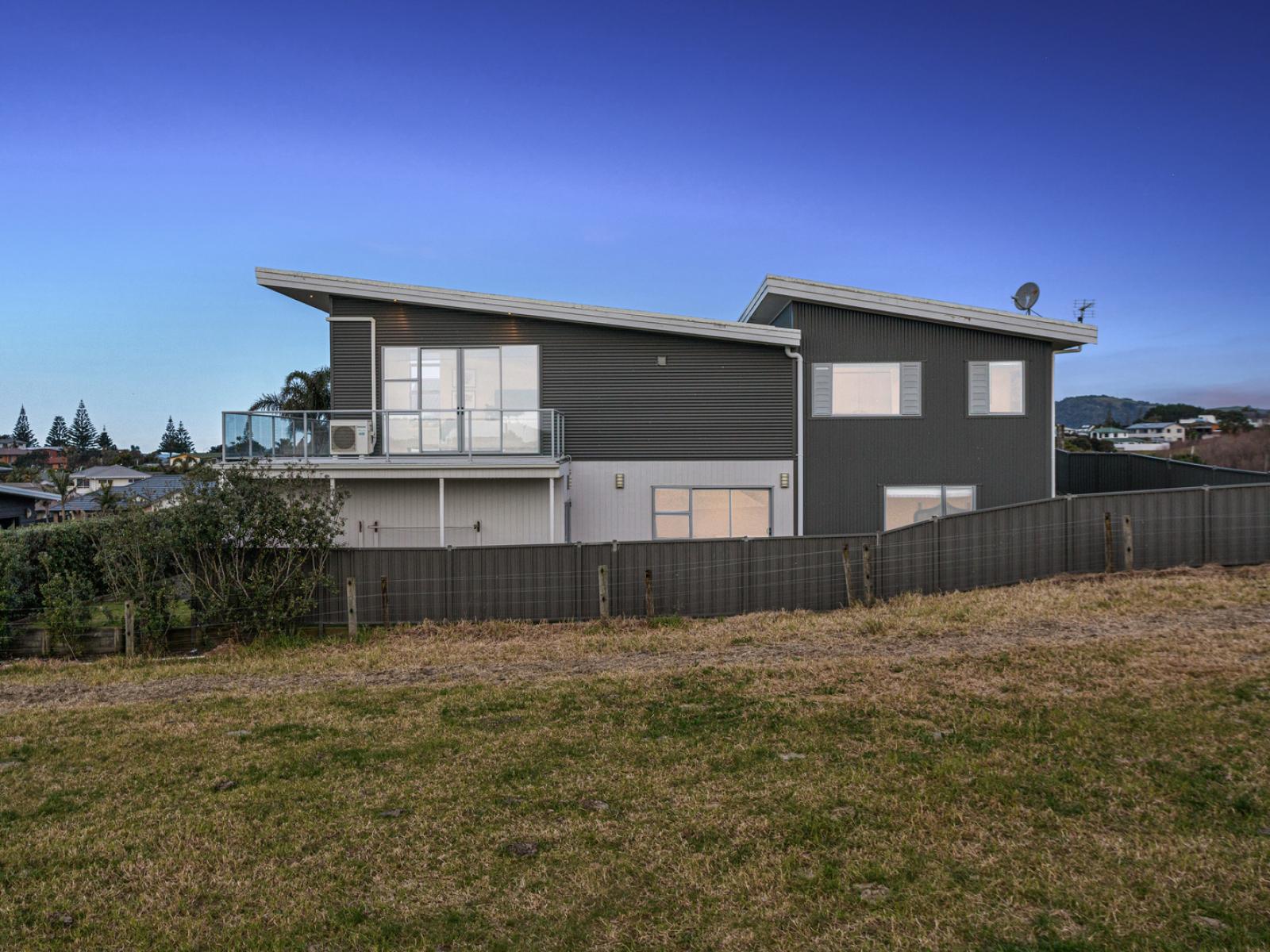 3 Omega Place, Coastlands