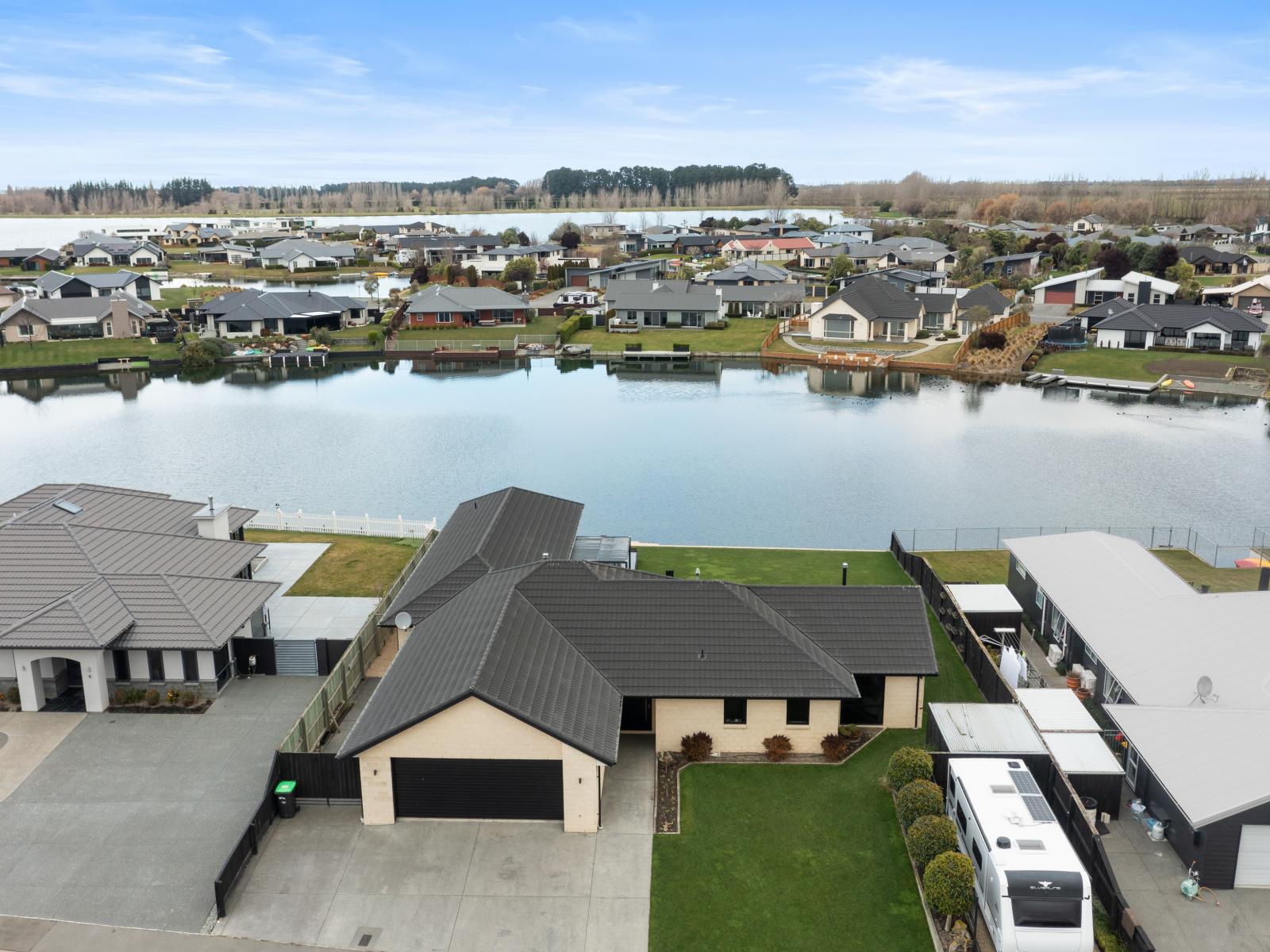 6 Trent Place, Lake Hood