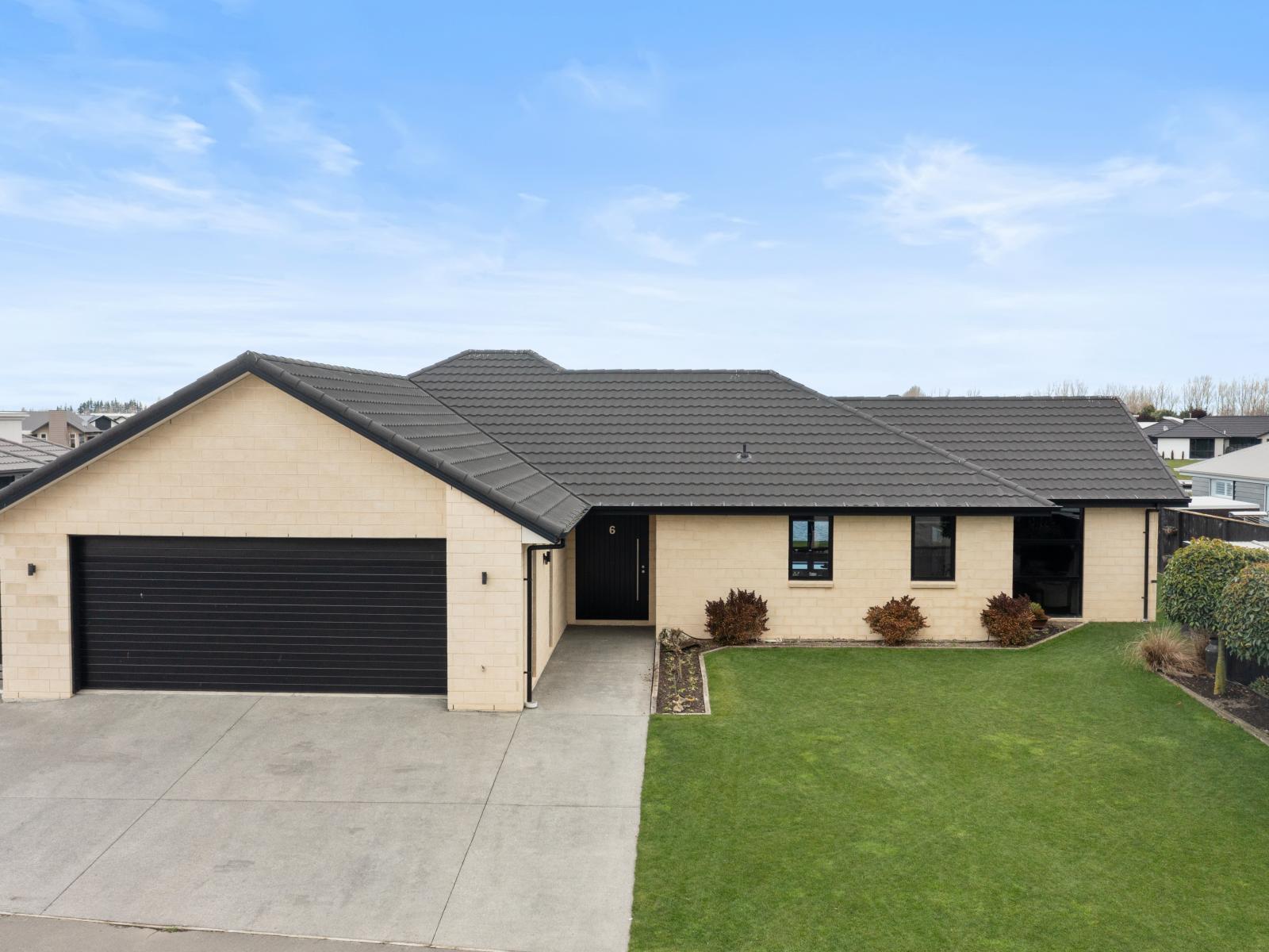 6 Trent Place, Lake Hood