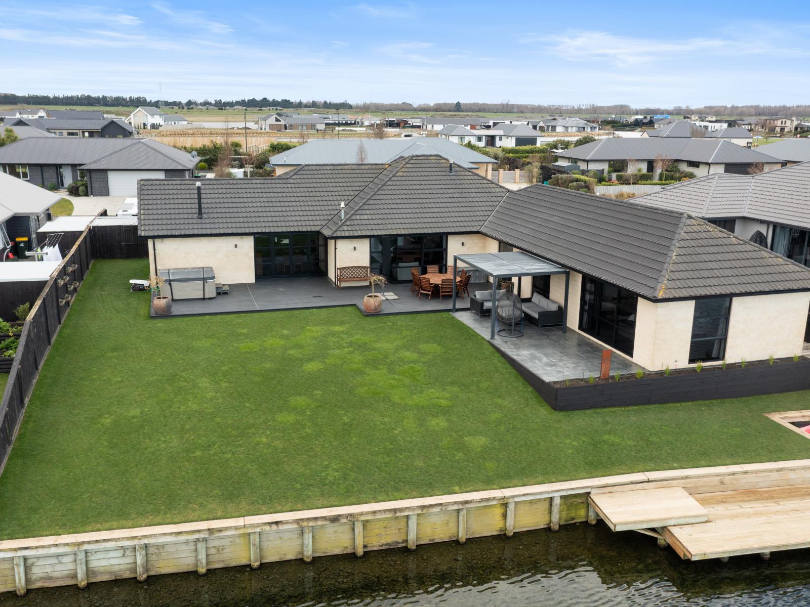 6 Trent Place, Lake Hood