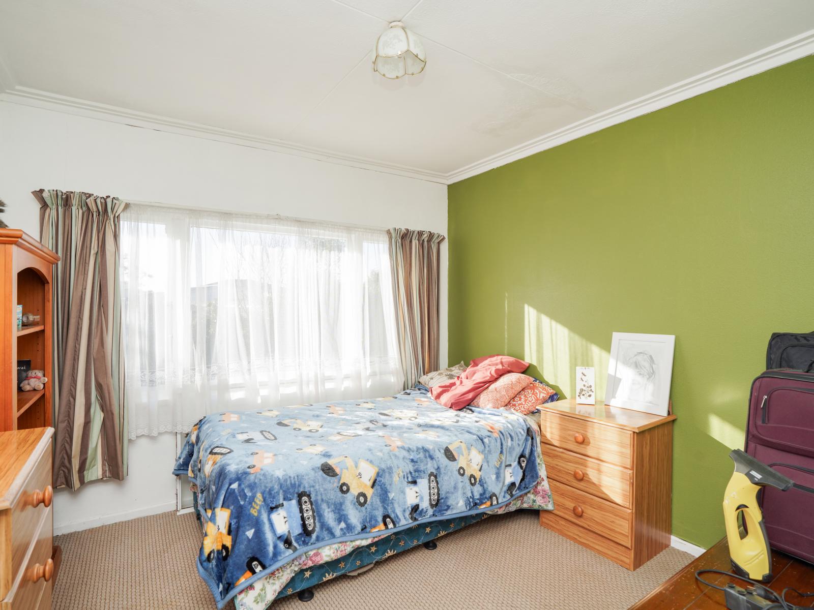 652 Tweed Street, Newfield