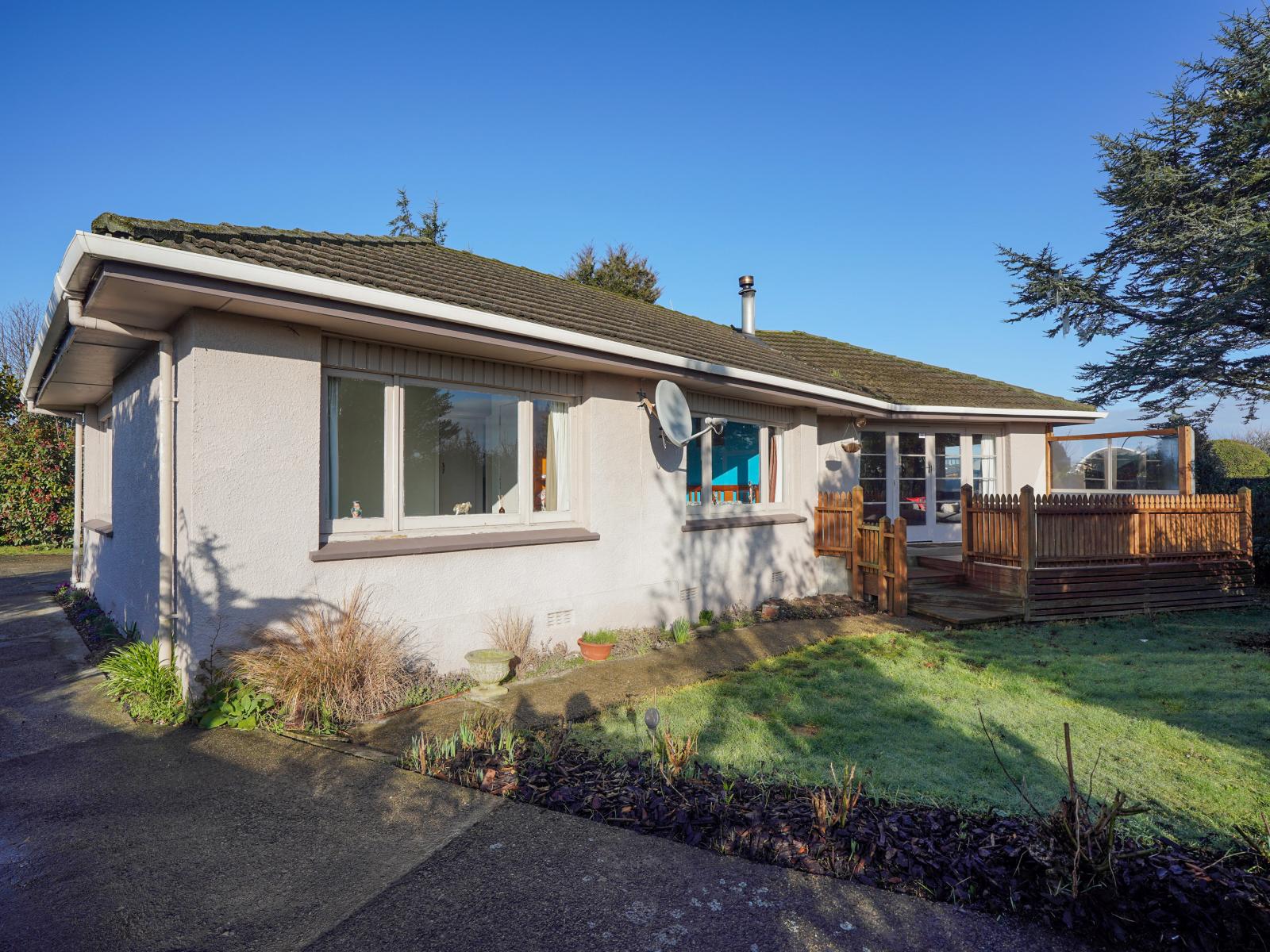 652 Tweed Street, Newfield