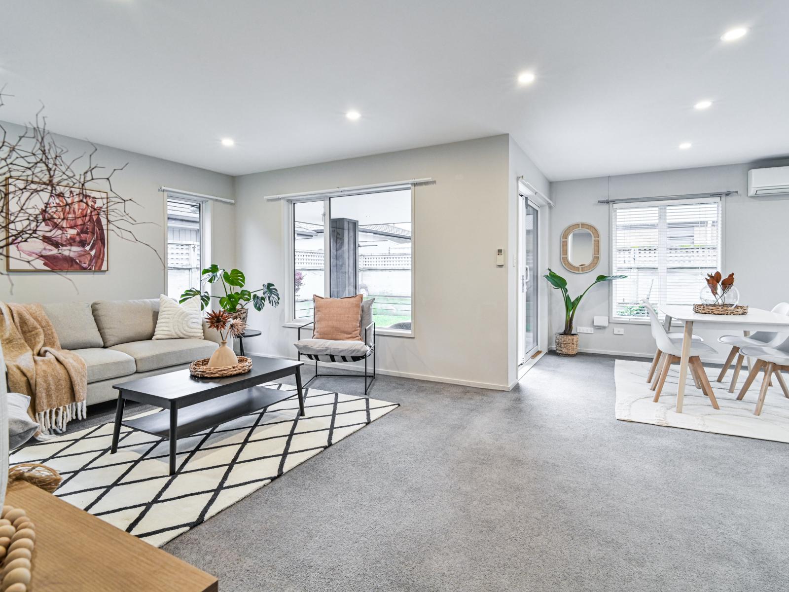1031 Reka Street, Akina