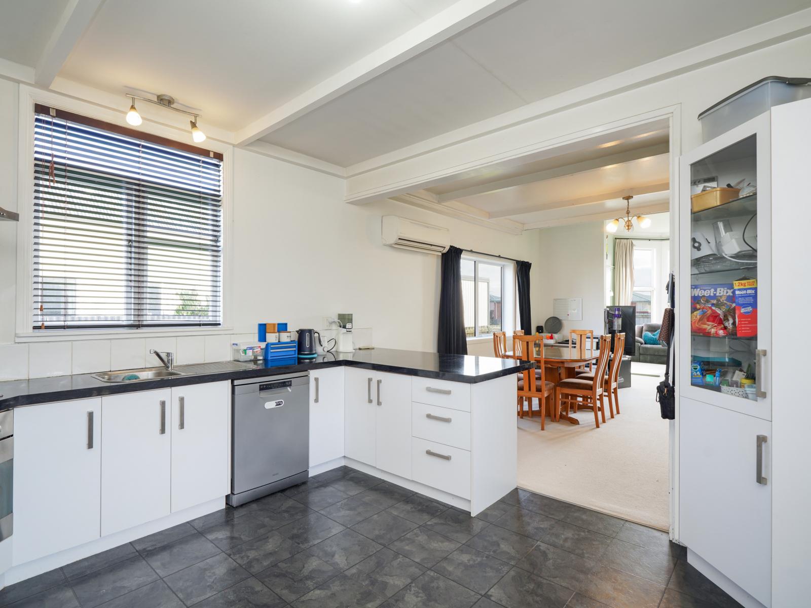 27 Arthur Street, Winton