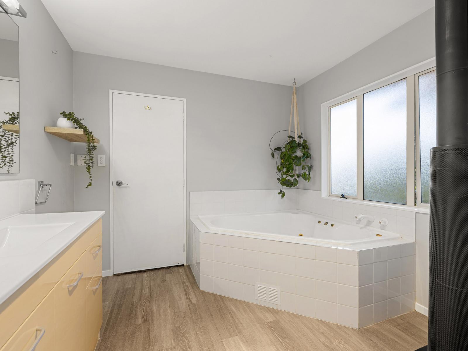 56C Bush View Drive, Waitetuna