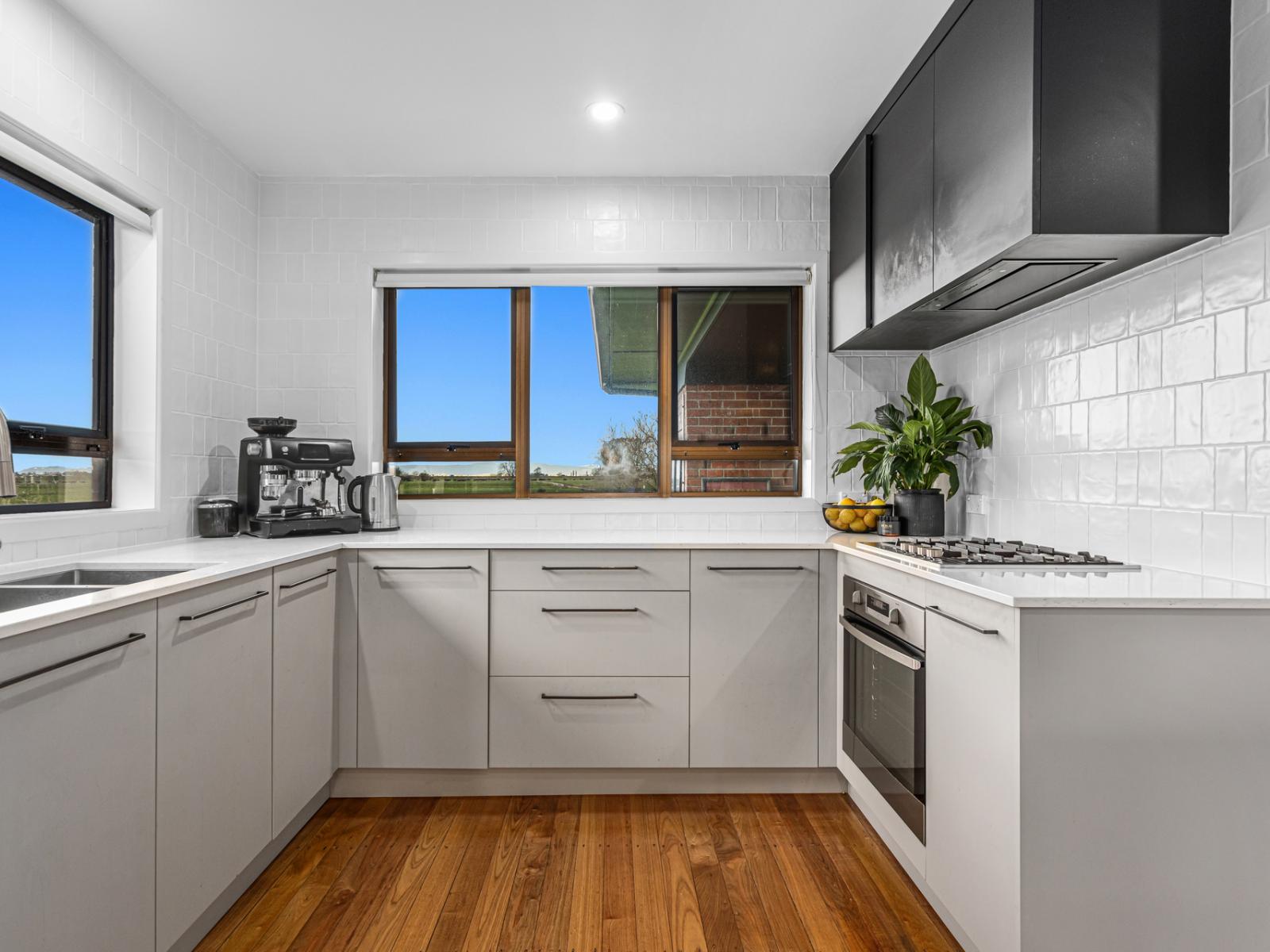 97 East Bank Road, Thornton