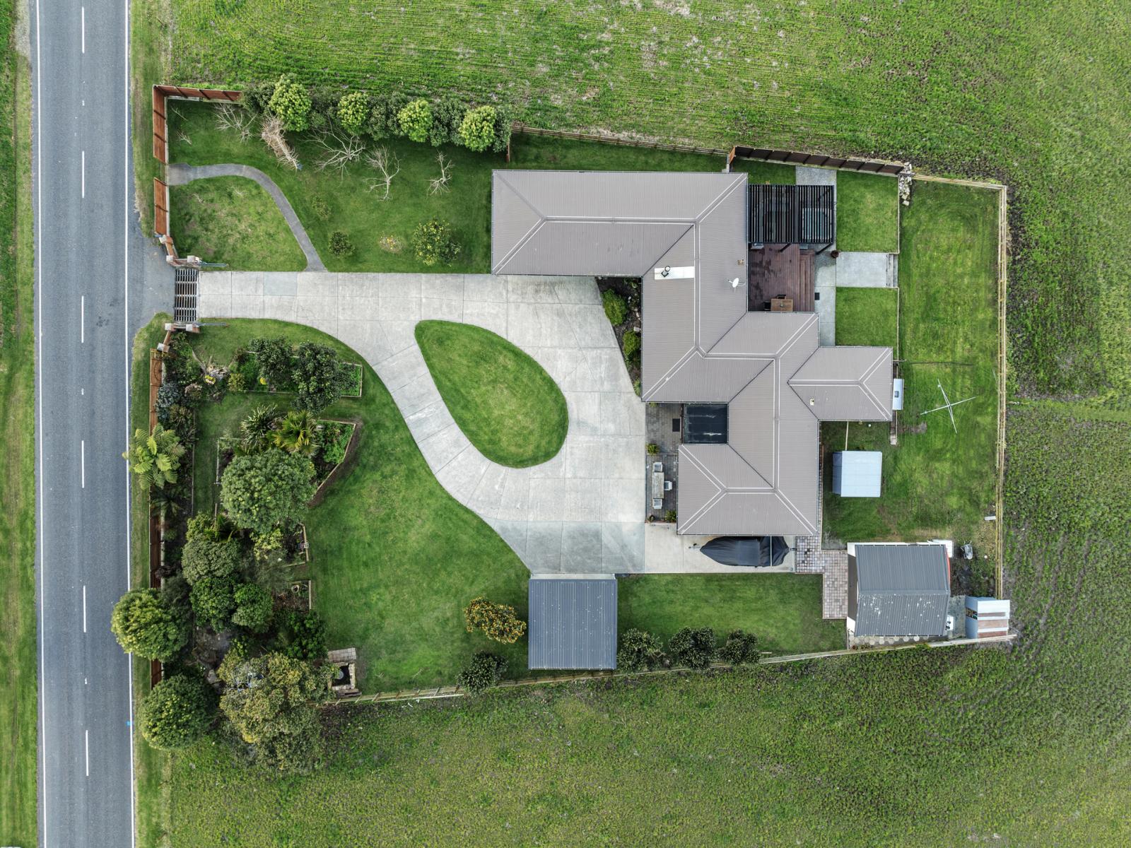 97 East Bank Road, Thornton
