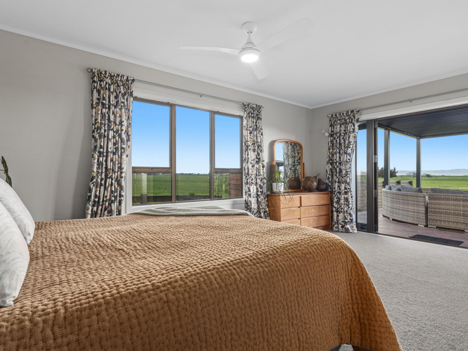 97 East Bank Road, Thornton