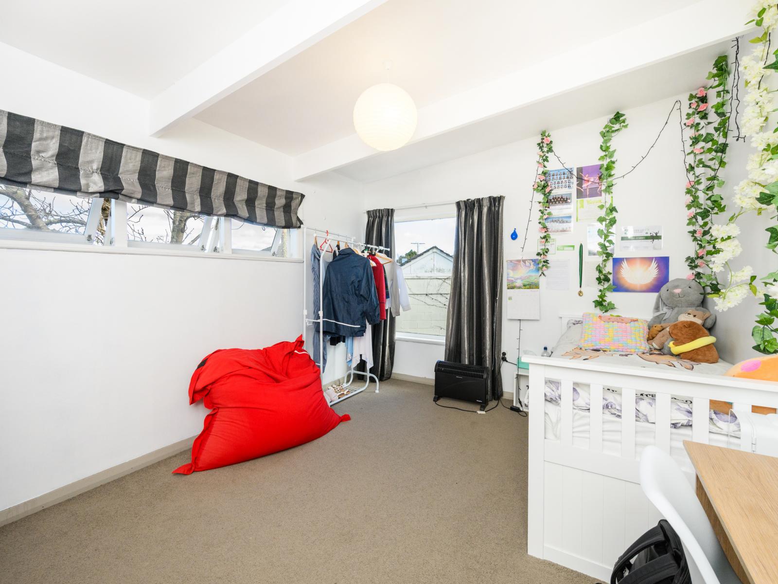 12 Kent Crescent, Awapuni