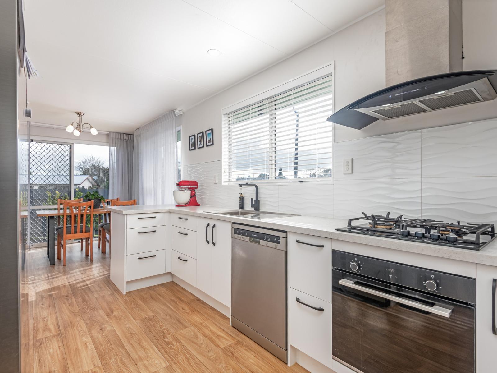 1 Amberley Avenue, Westbrook