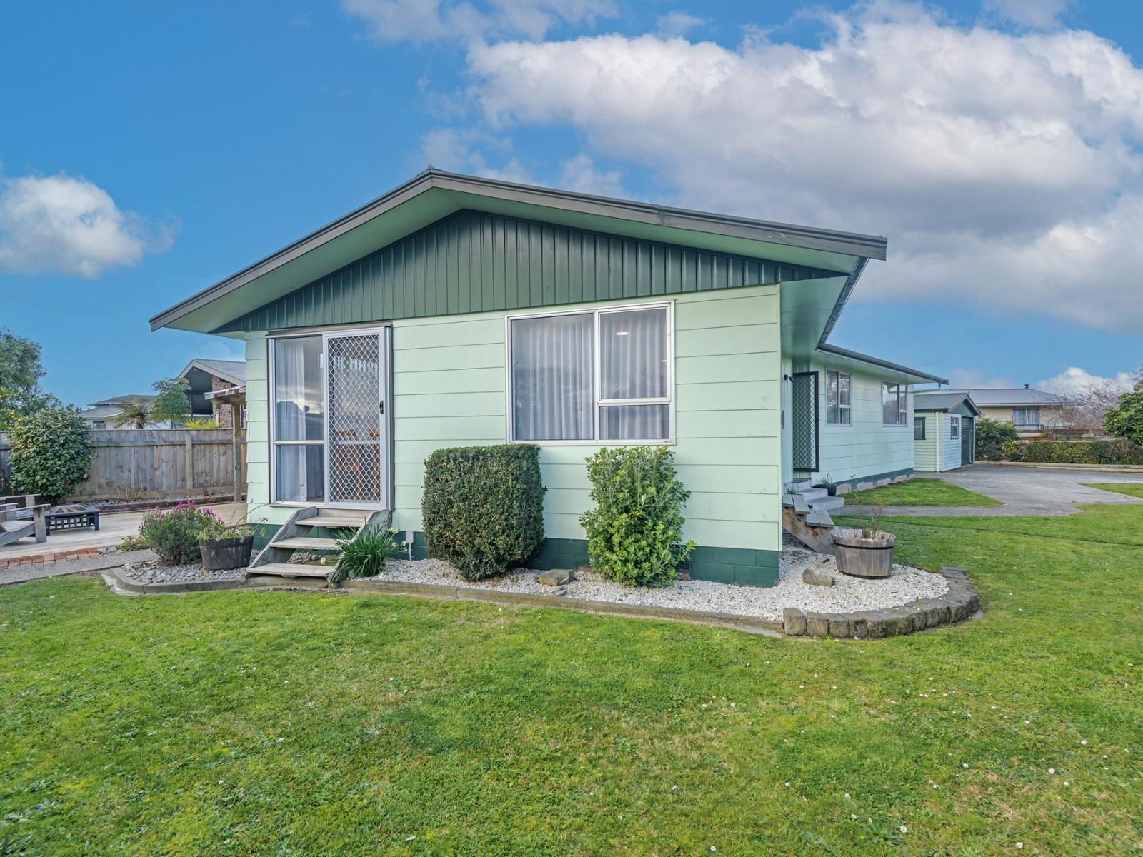 1 Amberley Avenue, Westbrook