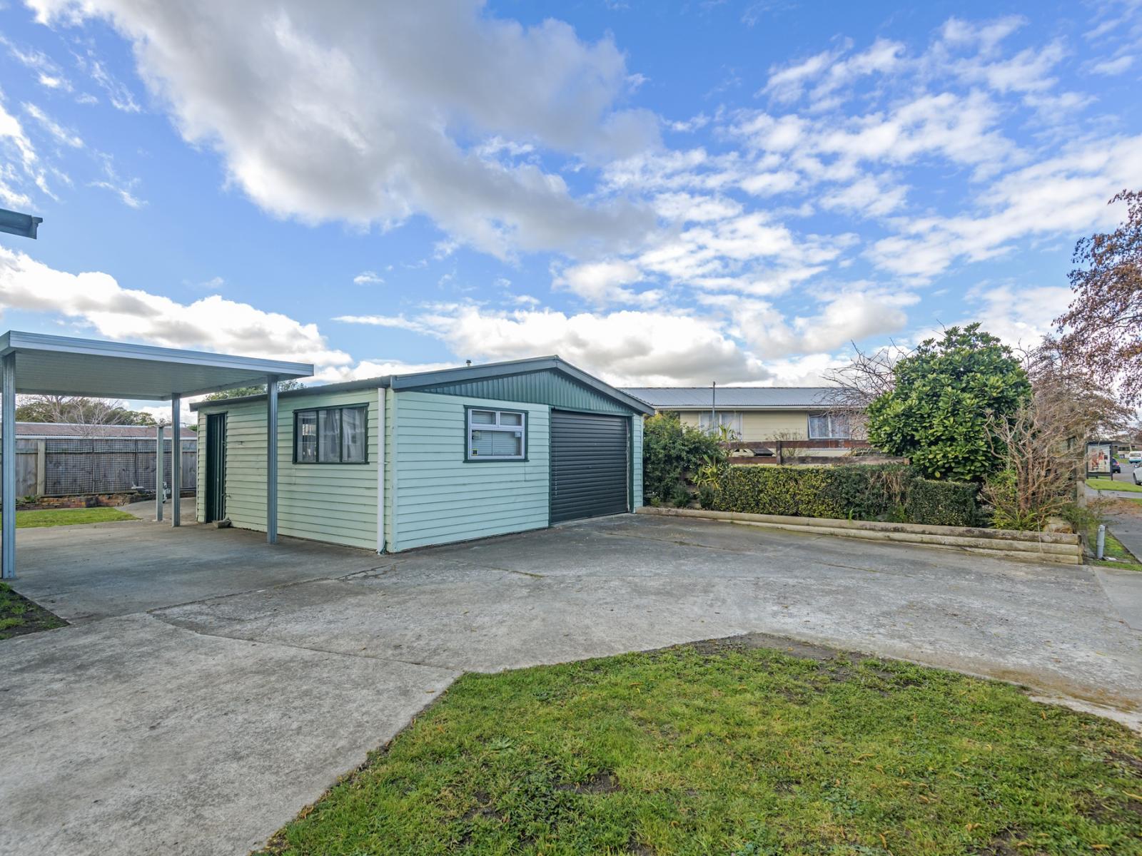 1 Amberley Avenue, Westbrook