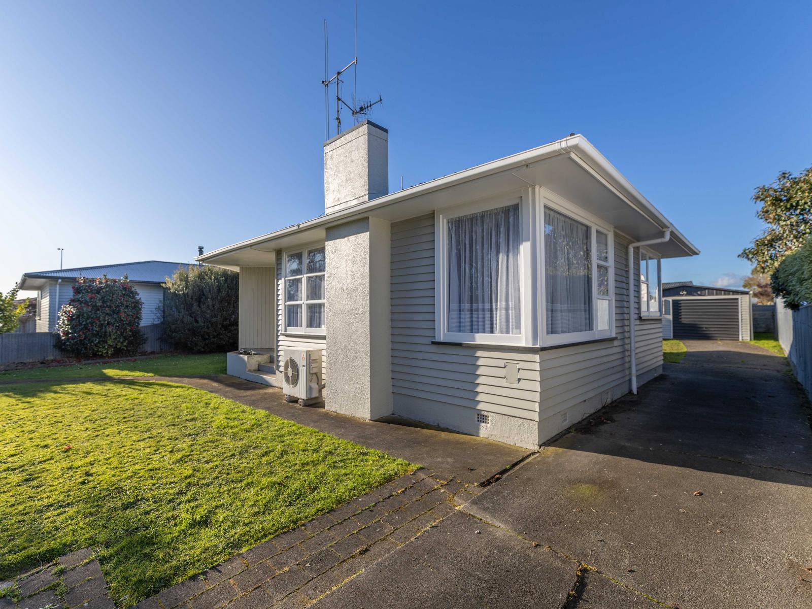 35 Aspiring Avenue, Milson