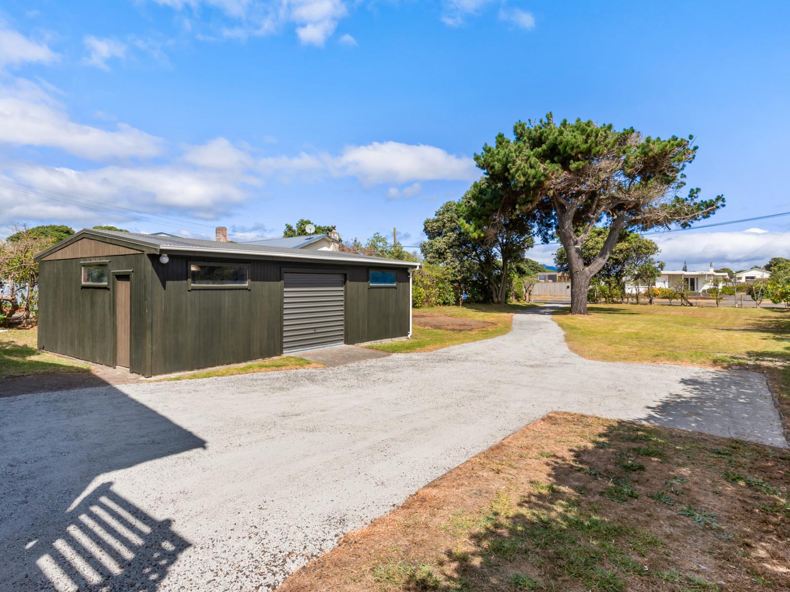 6 Toi Street, Otaki Beach