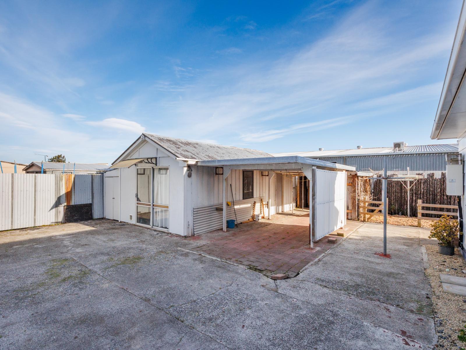 6 Thames Street, Roslyn