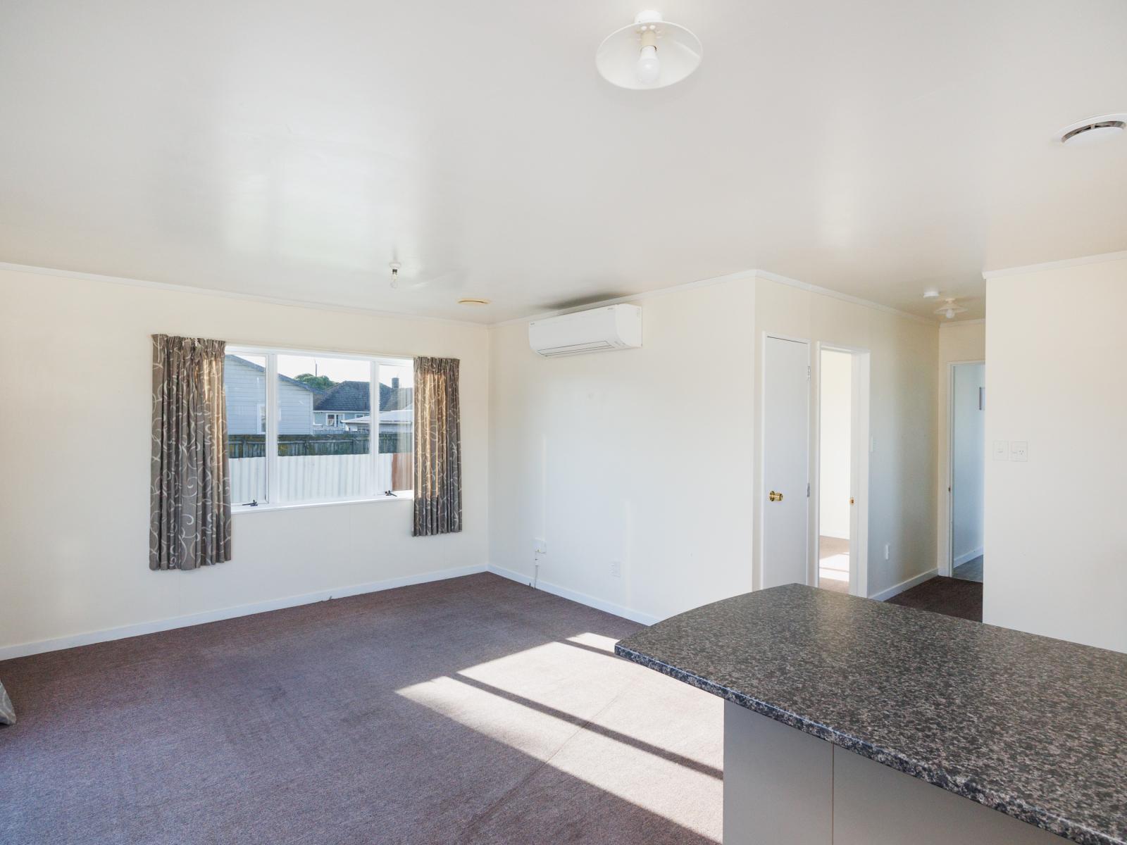 6 Thames Street, Roslyn