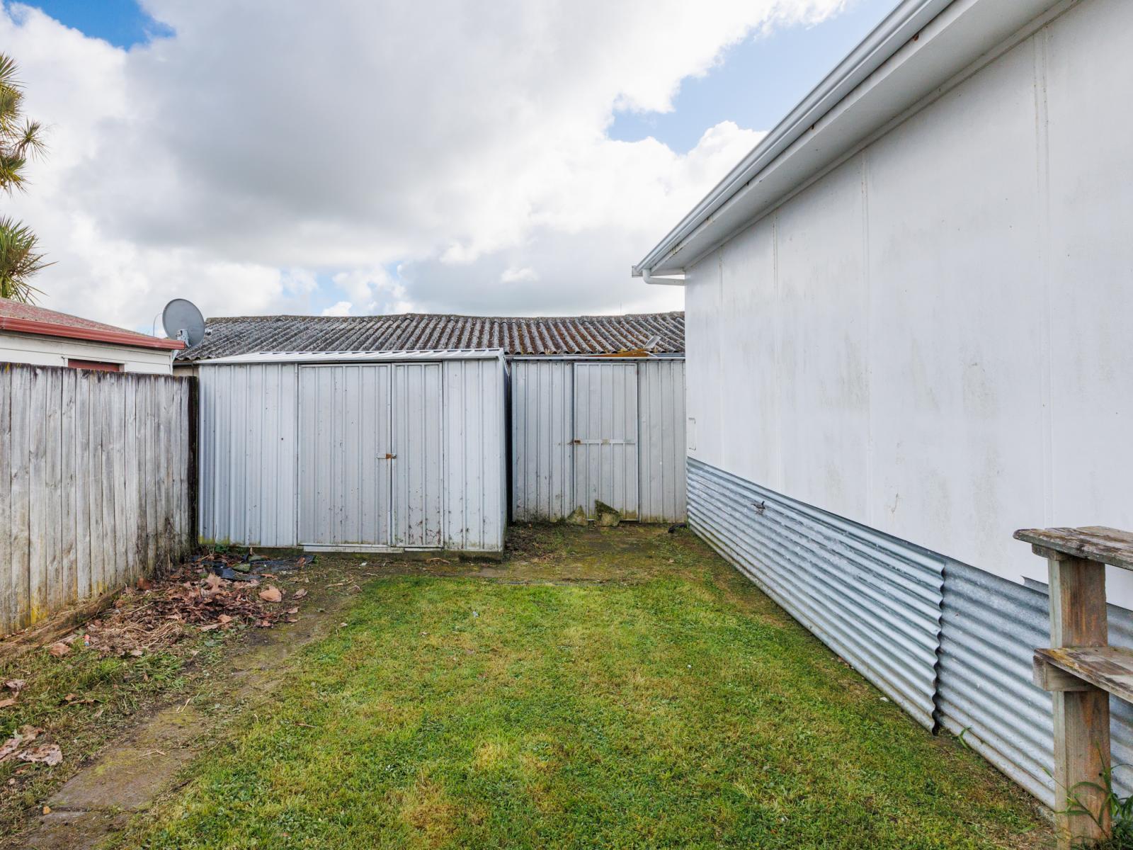 354 Botanical Road, West End