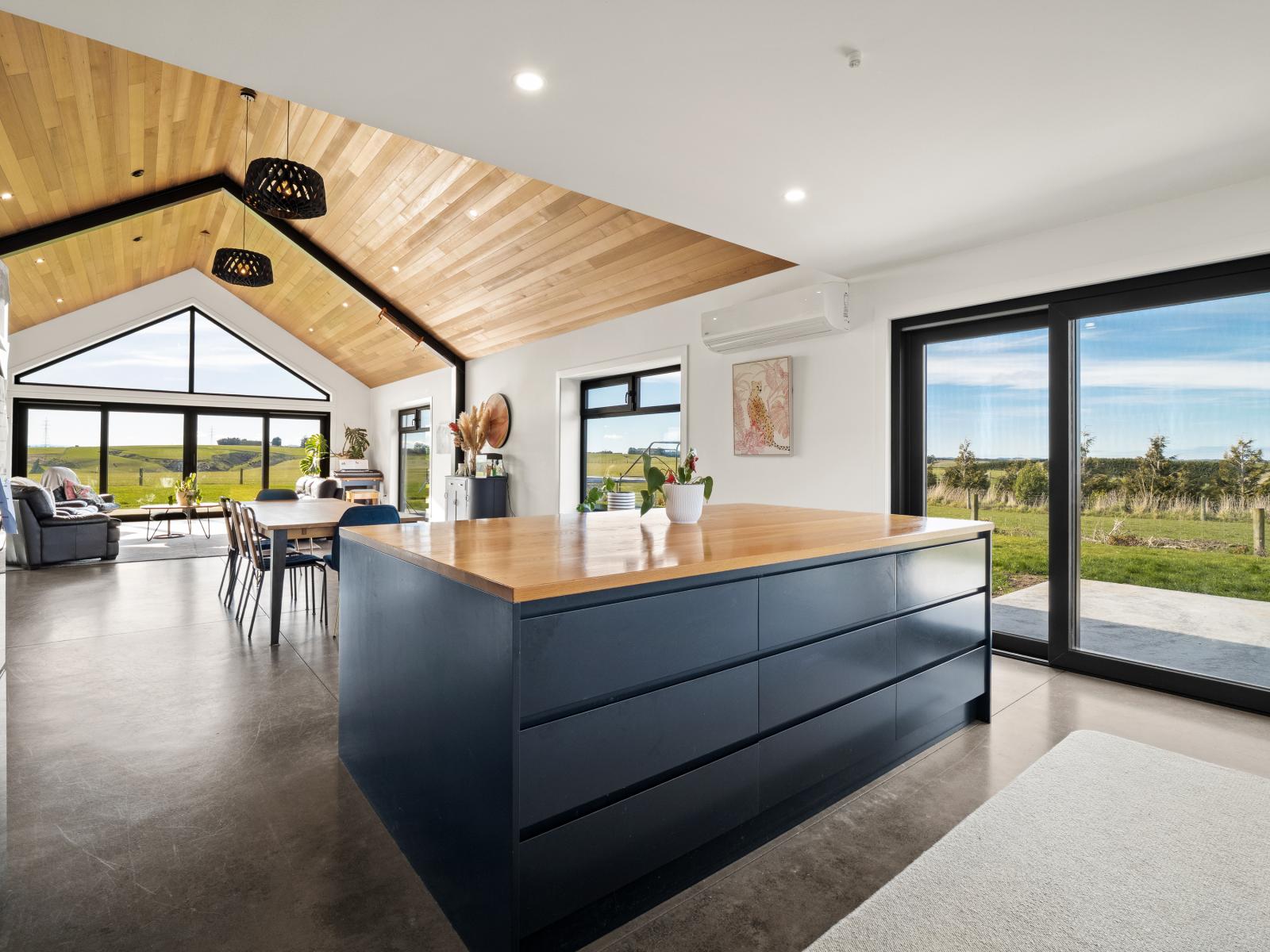470 Clinton Highway, Te Houka