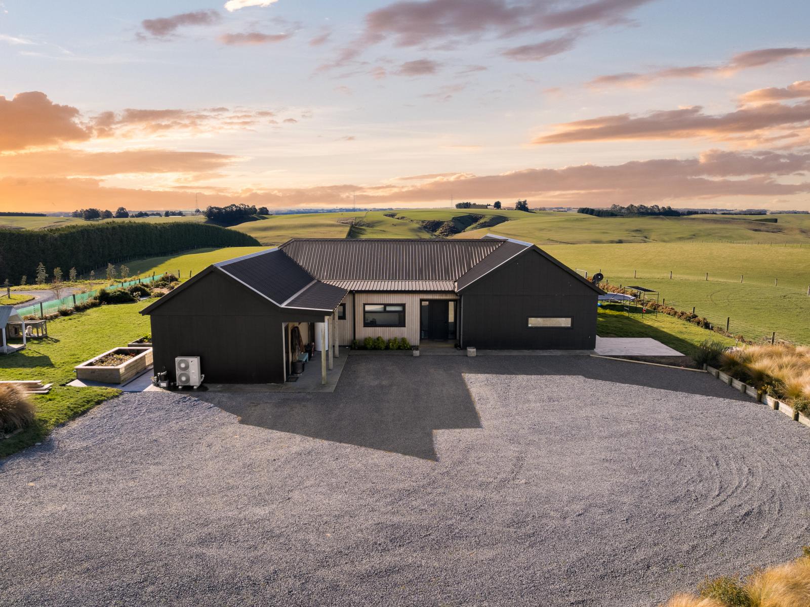 470 Clinton Highway, Te Houka