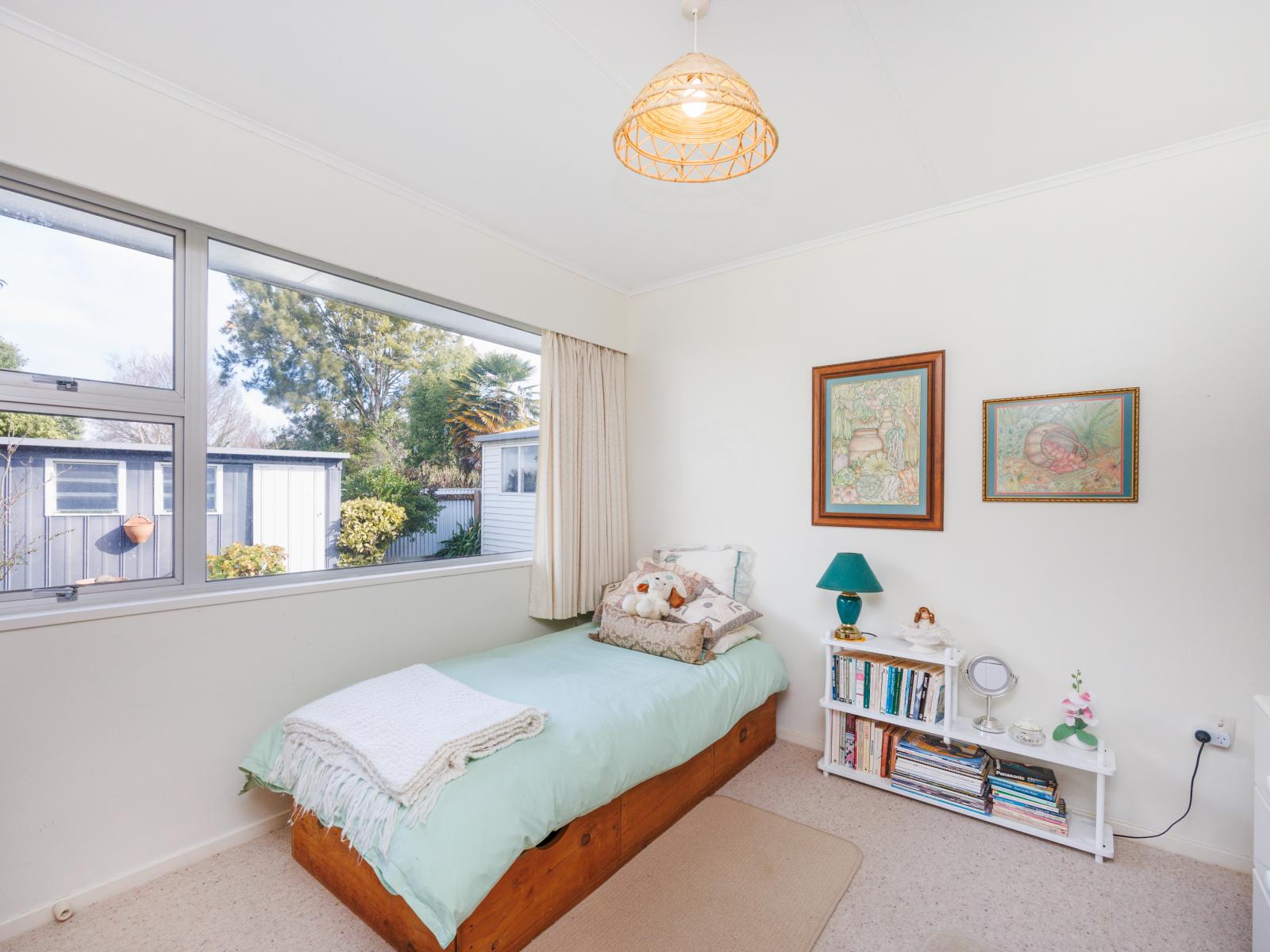 3 Dalzien Place, Feilding