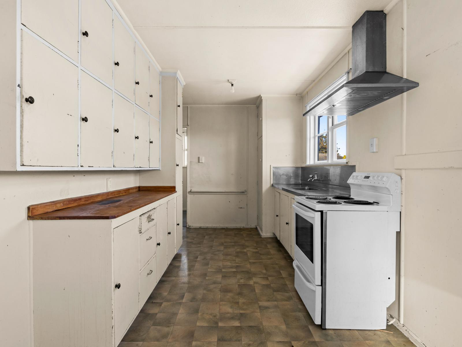 1200 Beatty Place, Mayfair