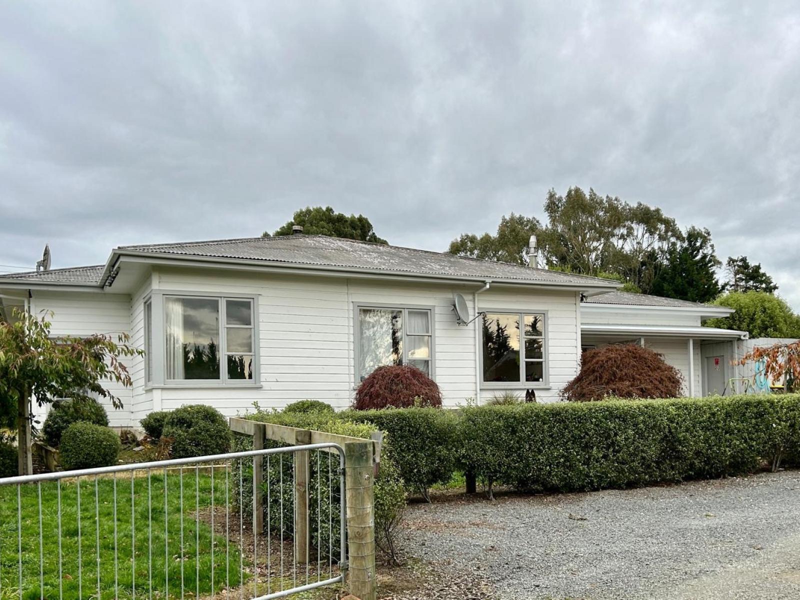 1156-1215 Hillend Road, Hillend