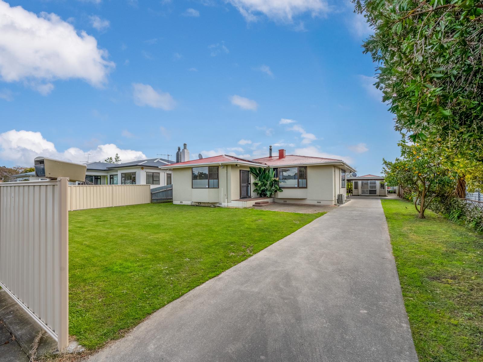 42 Alamein Crescent, Onekawa