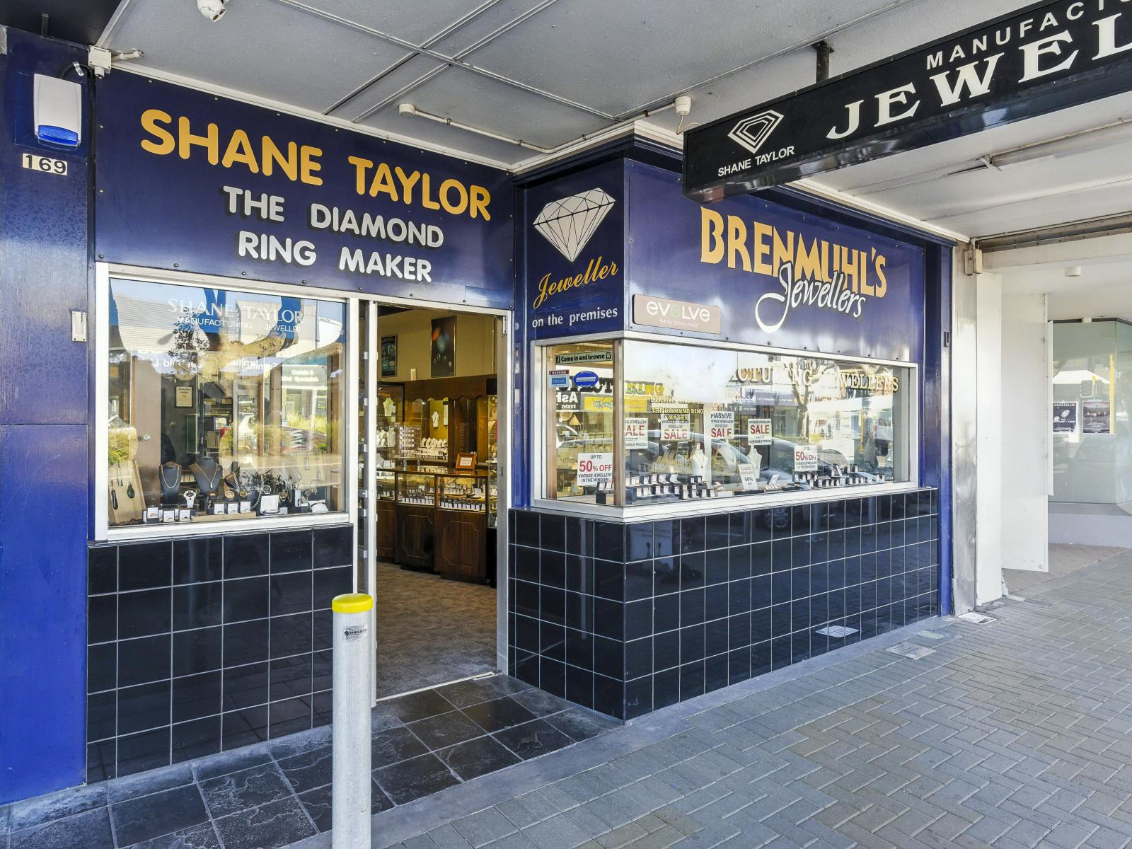 167-169 Oxford Street, Levin