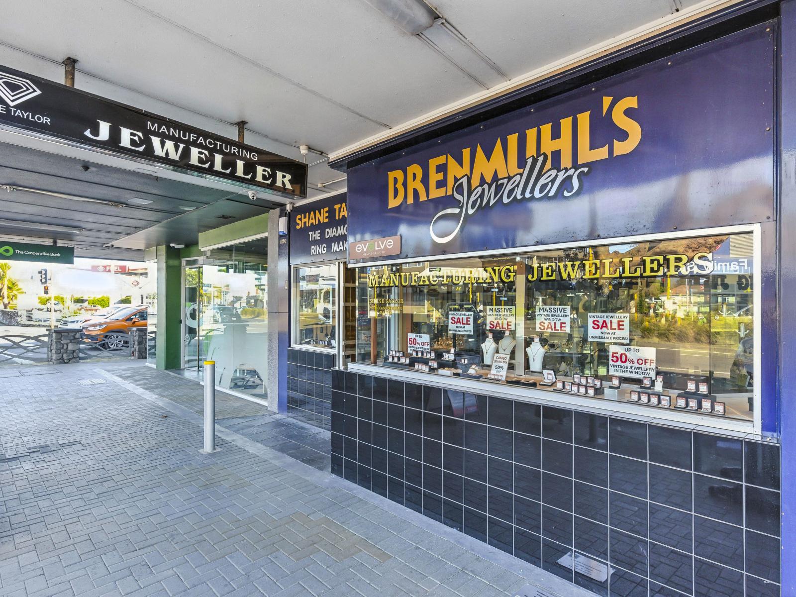 167-169 Oxford Street, Levin