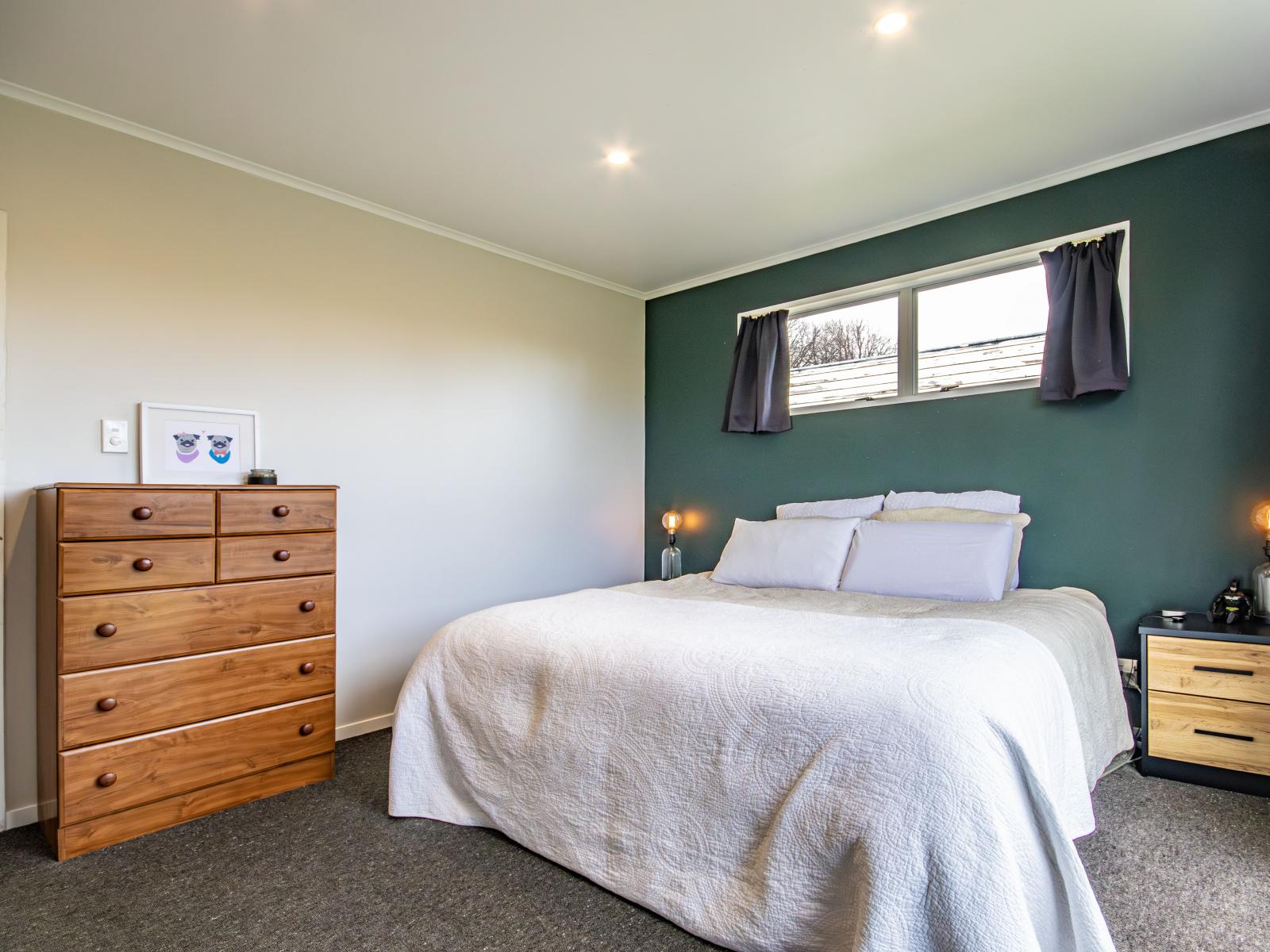 16 Kimberley Grove, Westbrook