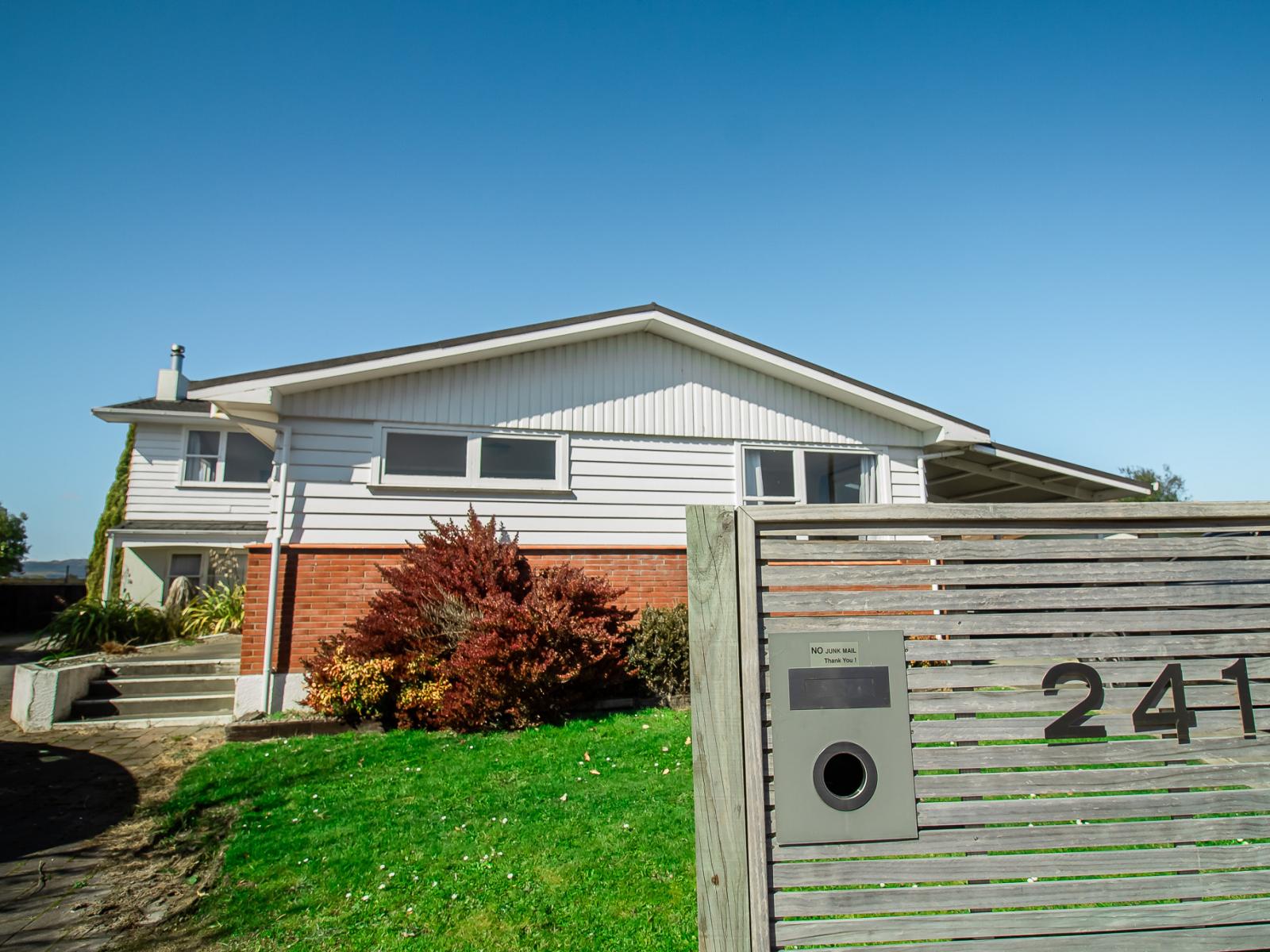 241 Vogel Street, Roslyn