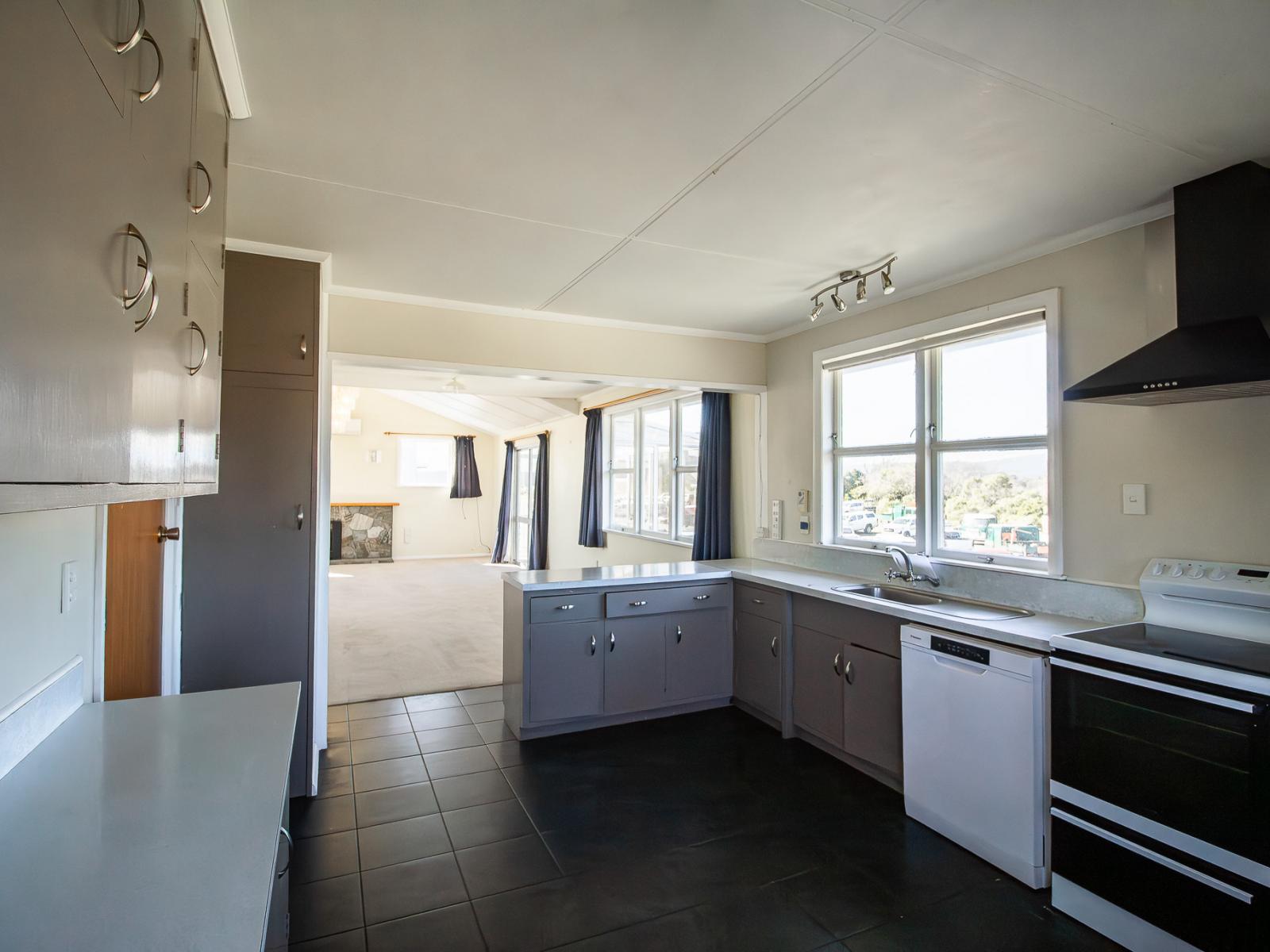 241 Vogel Street, Roslyn