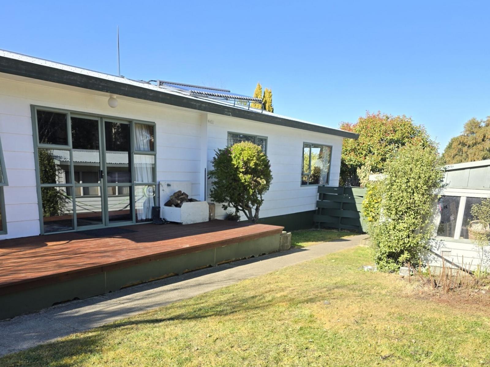5 Parklane Place, Weston