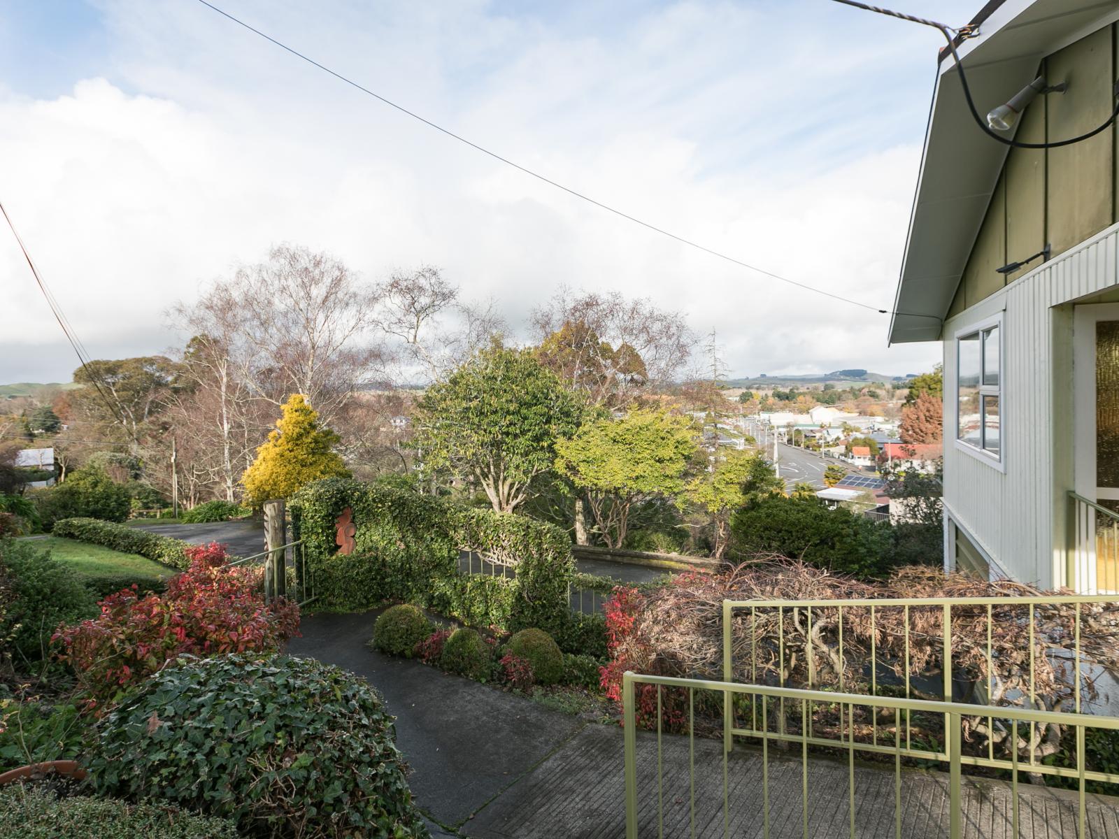 6 Domain Road, Waipawa
