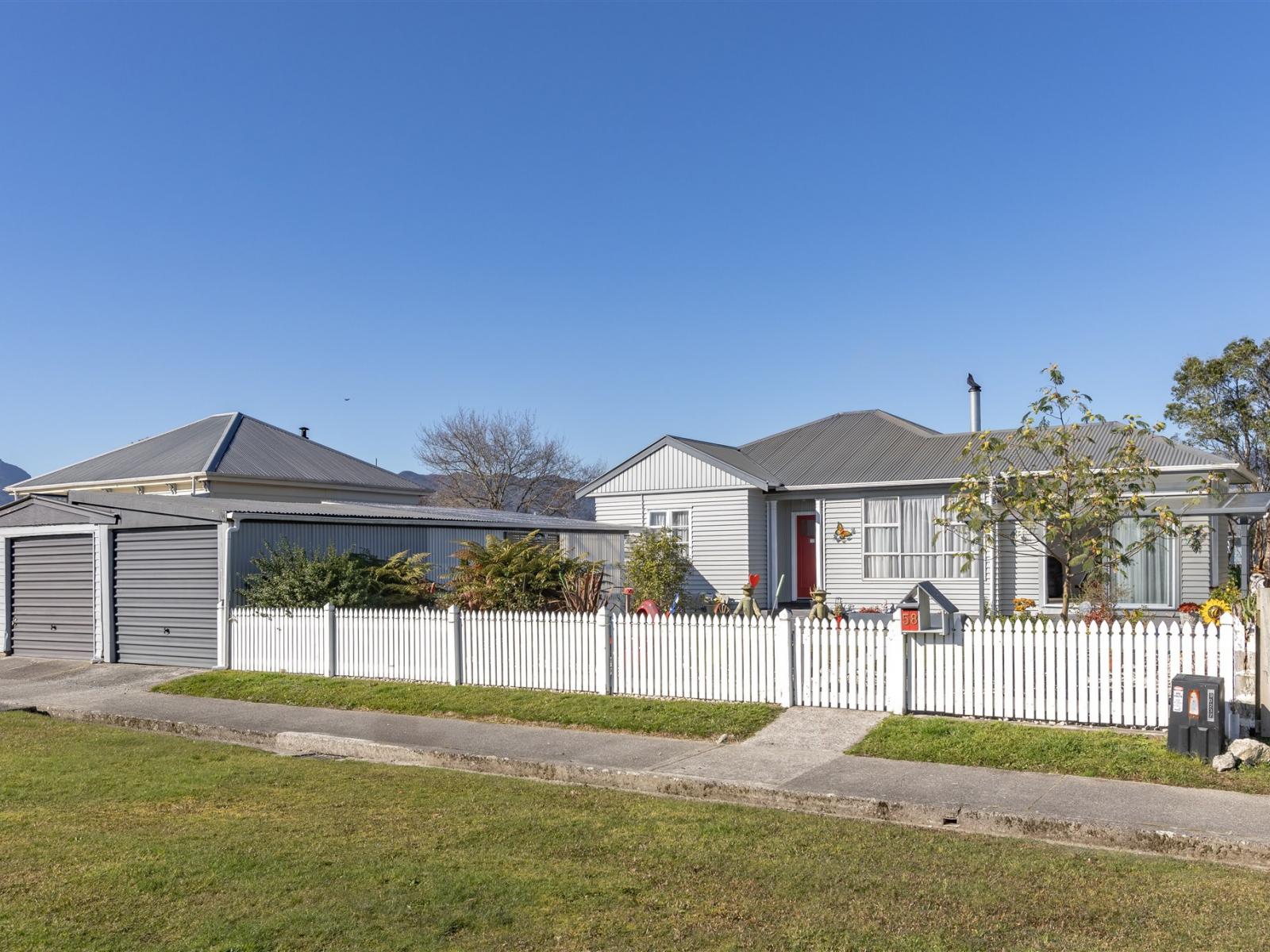 58 Wakefield, Westport